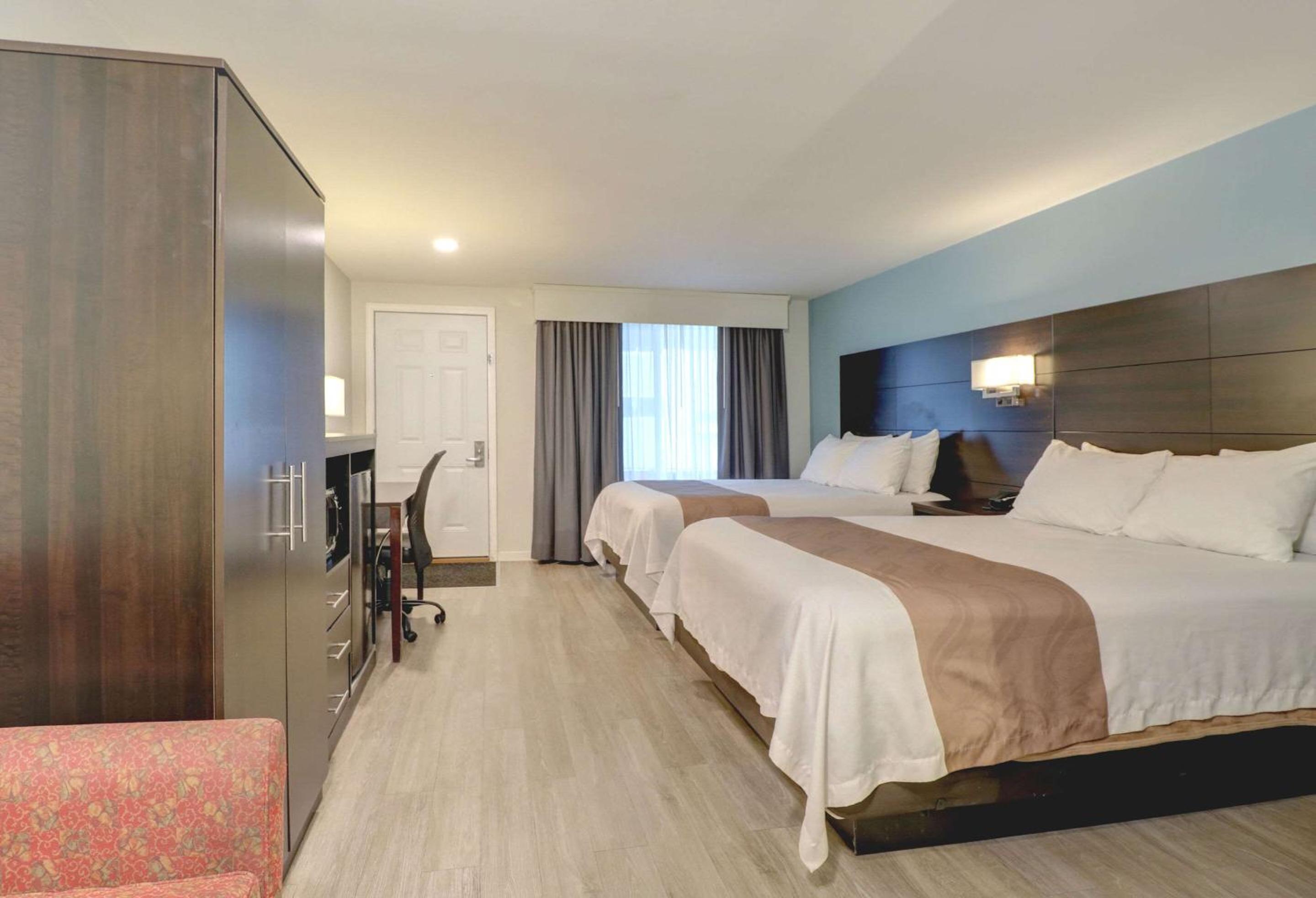 Queen Room with Two Queen Beds - Non-Smoking/Pet-Friendly