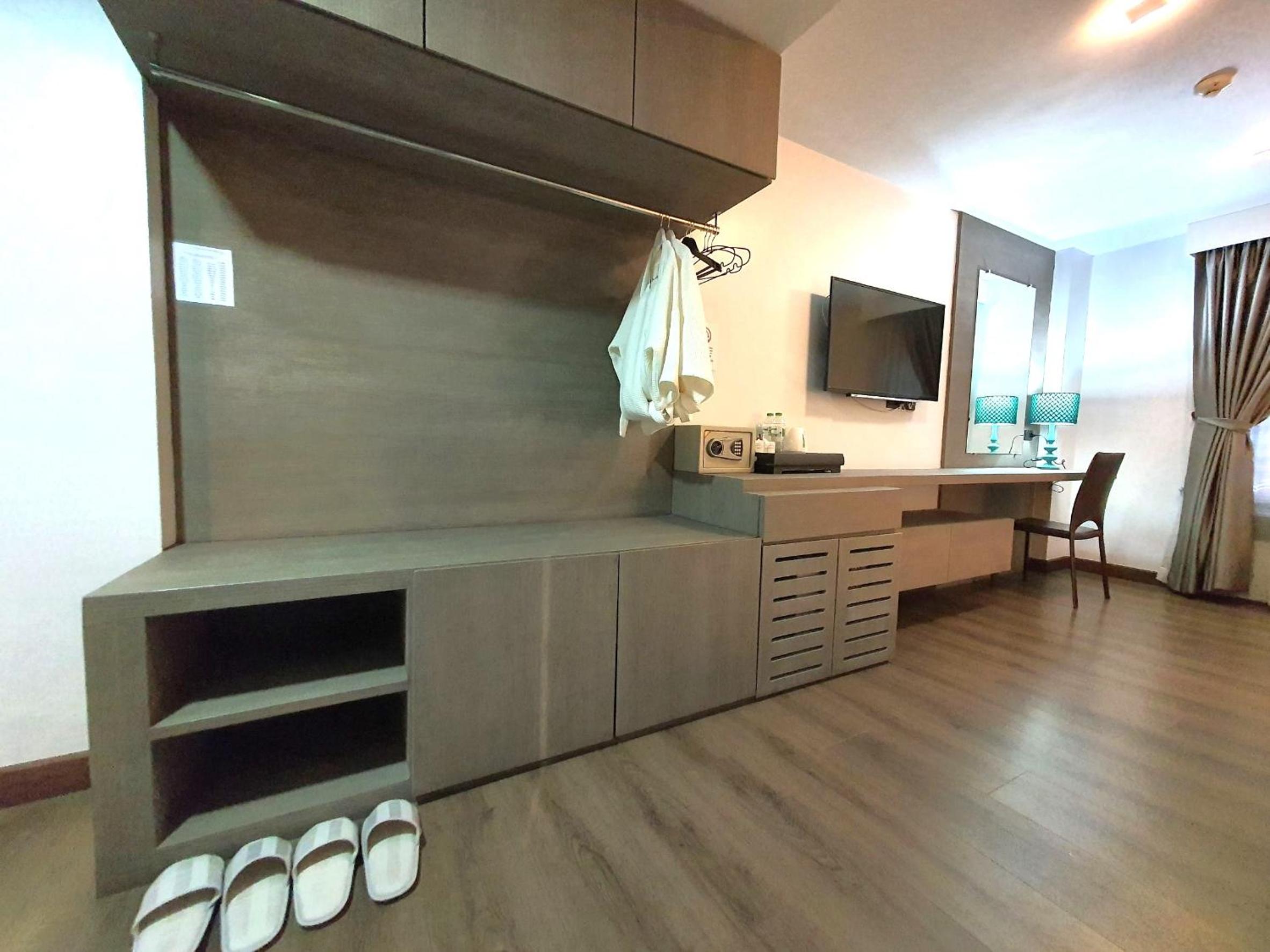 Superior Twin Room
