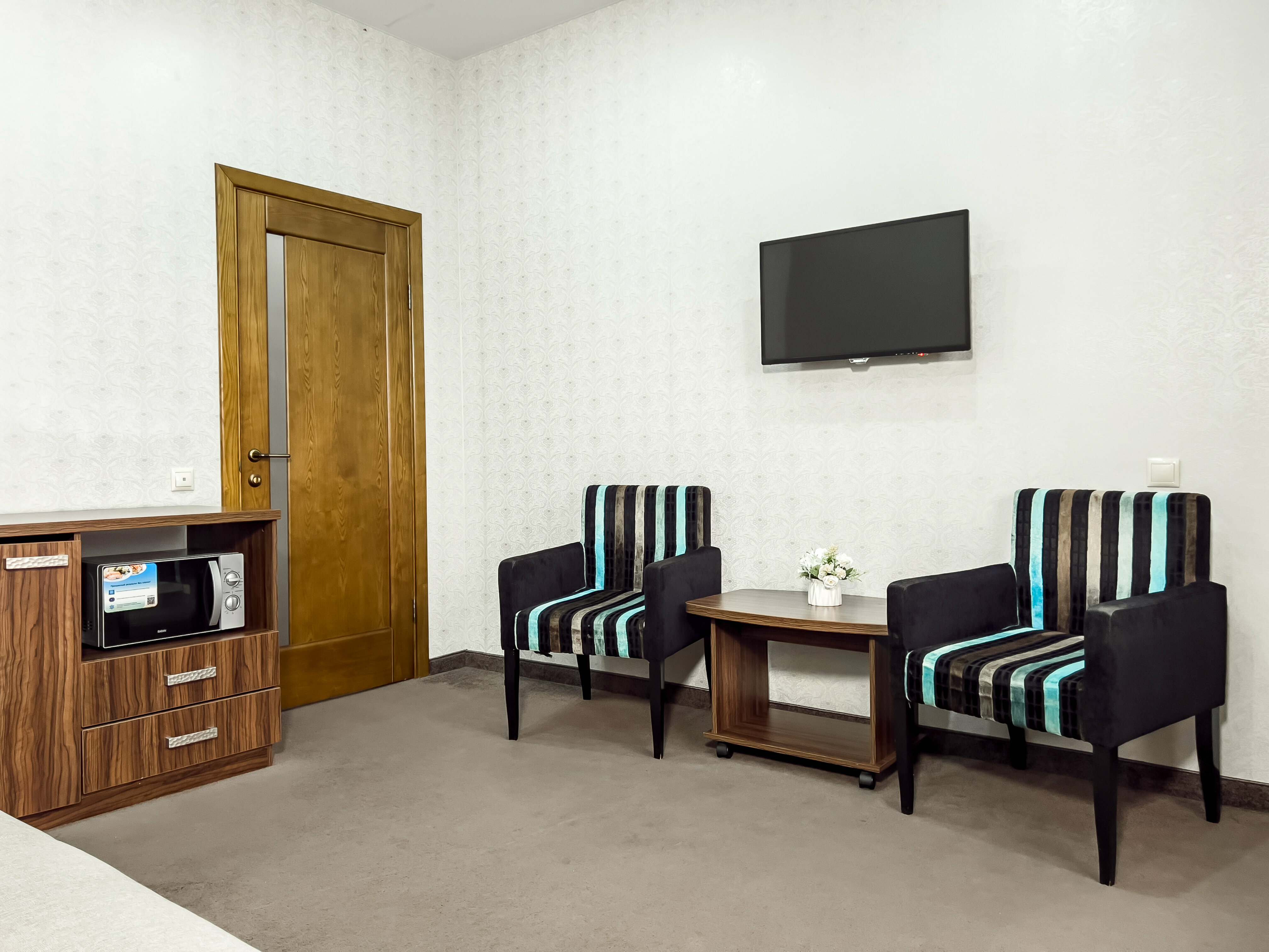 Двухкомнатный номер Люкс с балконом