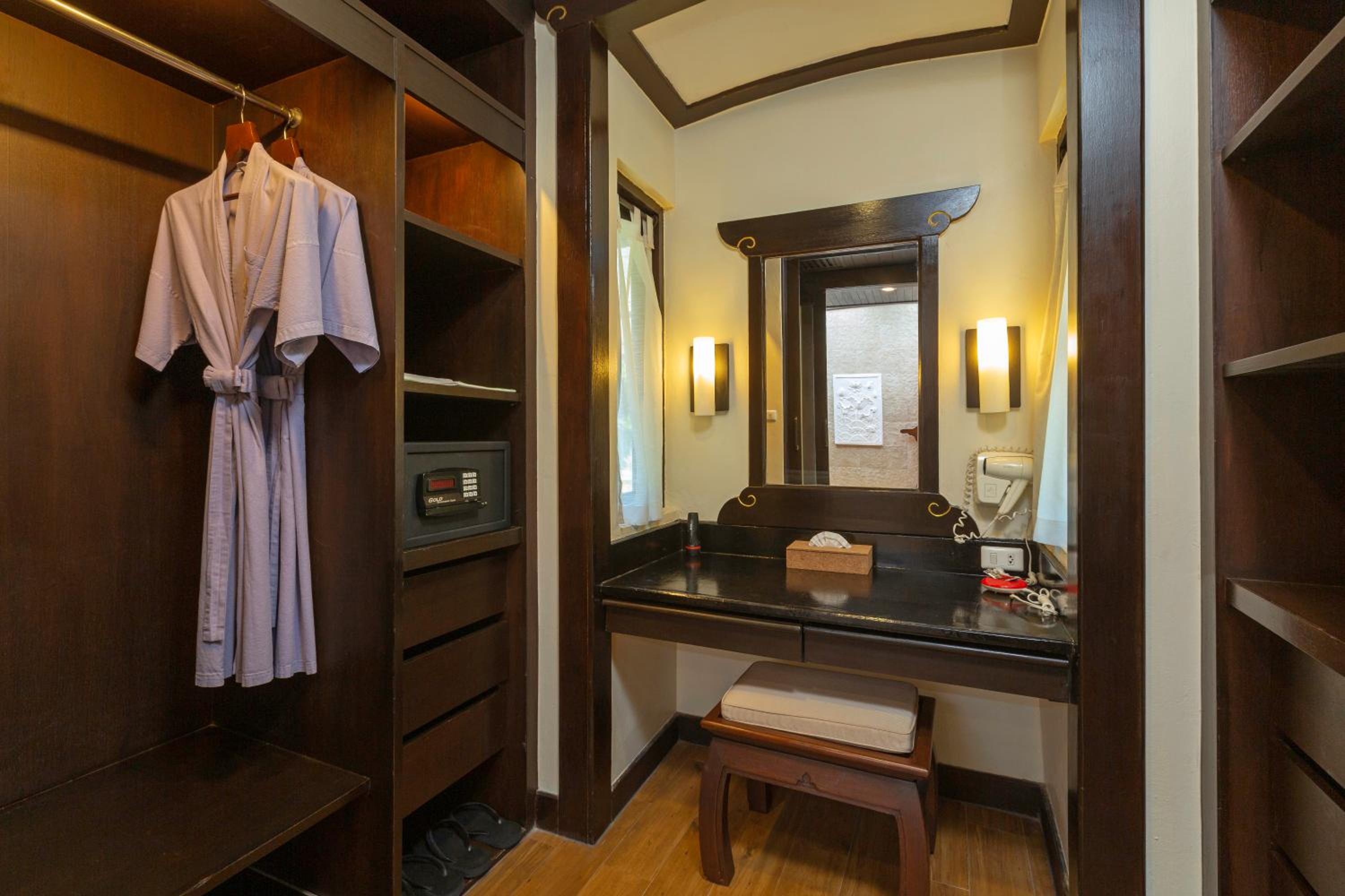 Villa with Pool Access