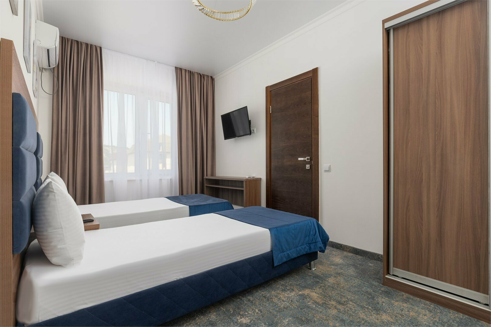 Family Room Double Rhodes