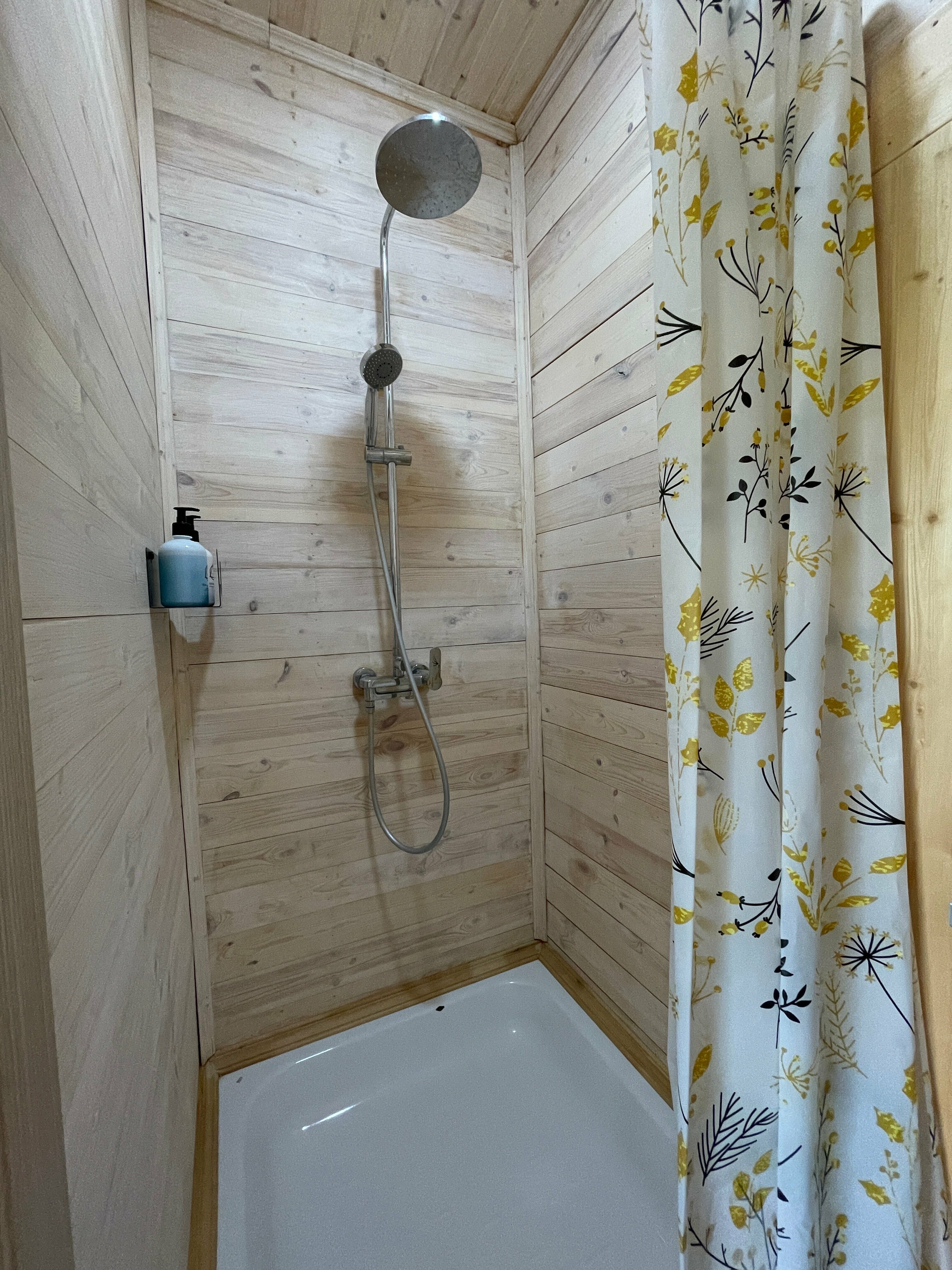 Дом с видом на озеро