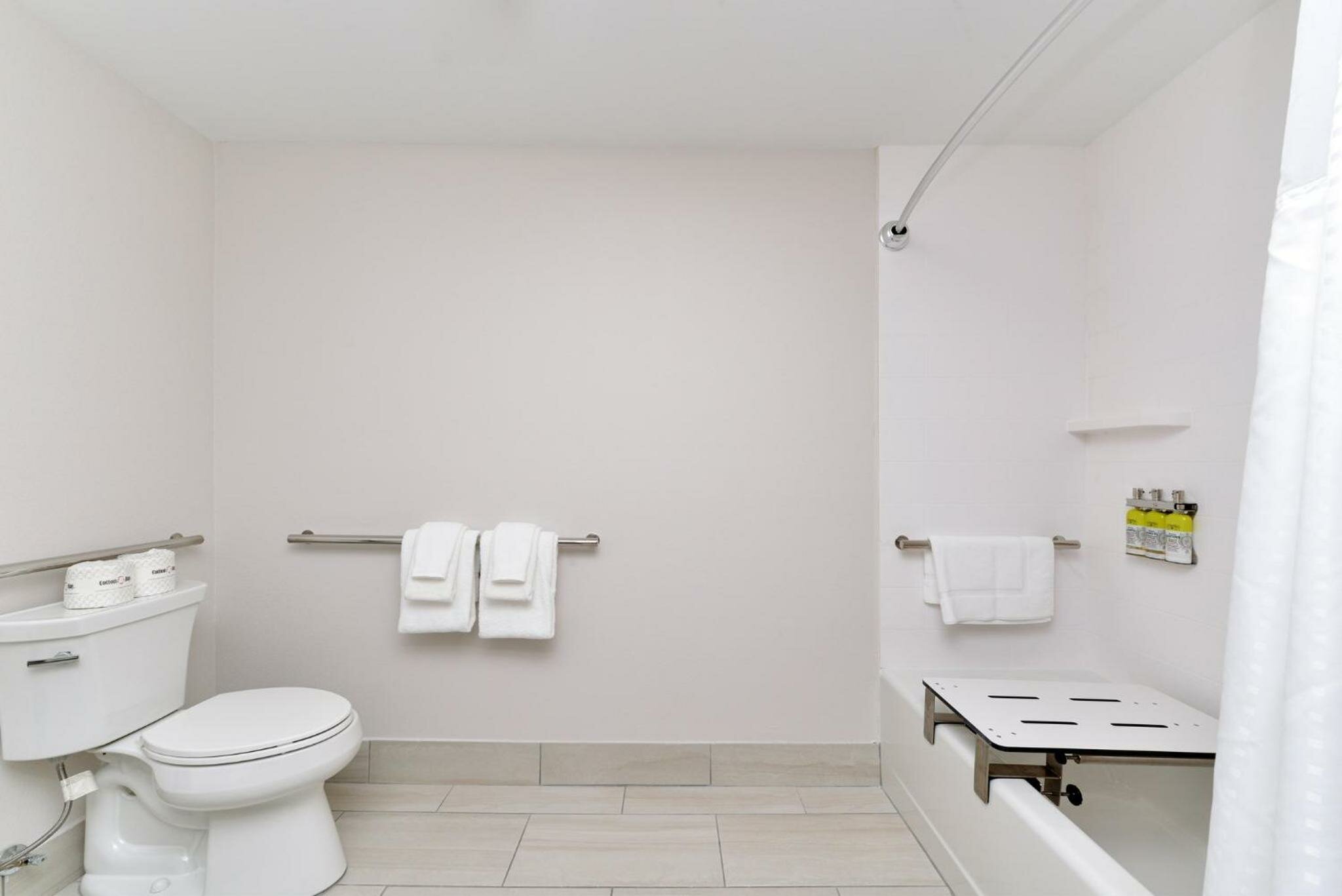 King Room - Mobility Access/Hearing Accessible