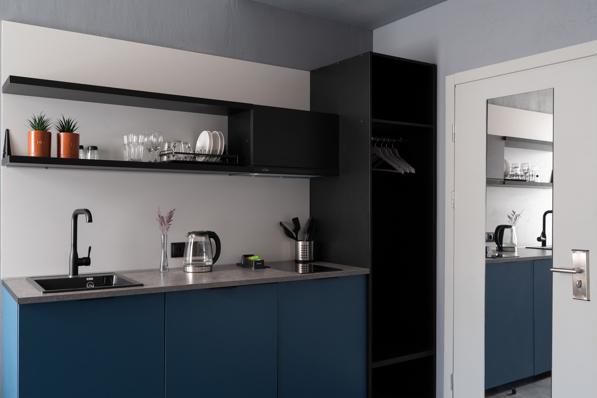 Номер-студия с диваном-кроватью