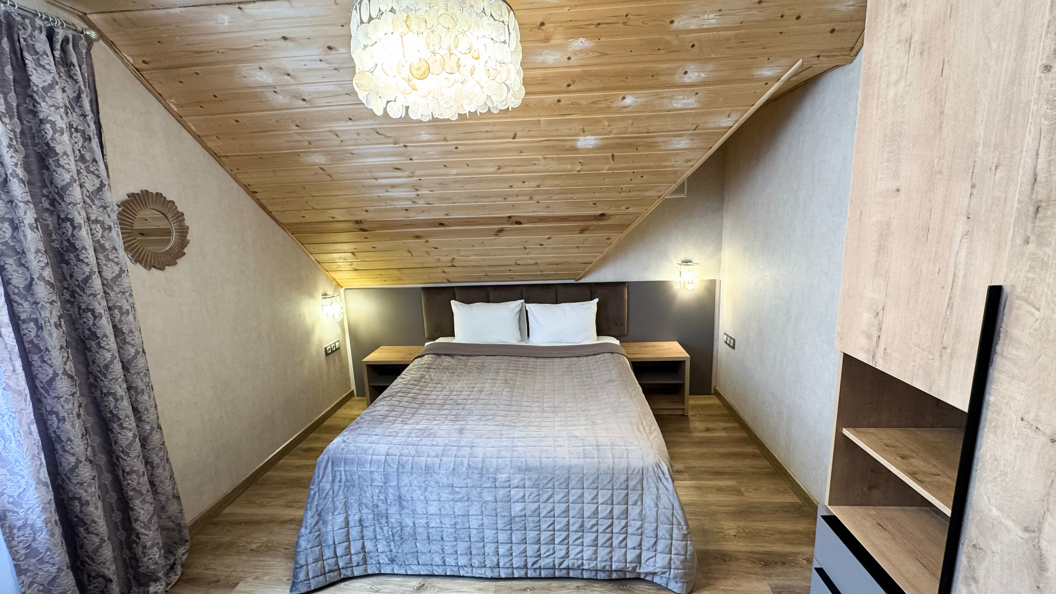 Улучшенный номер с кроватью размера «king-size» или 2 отдельными кроватями