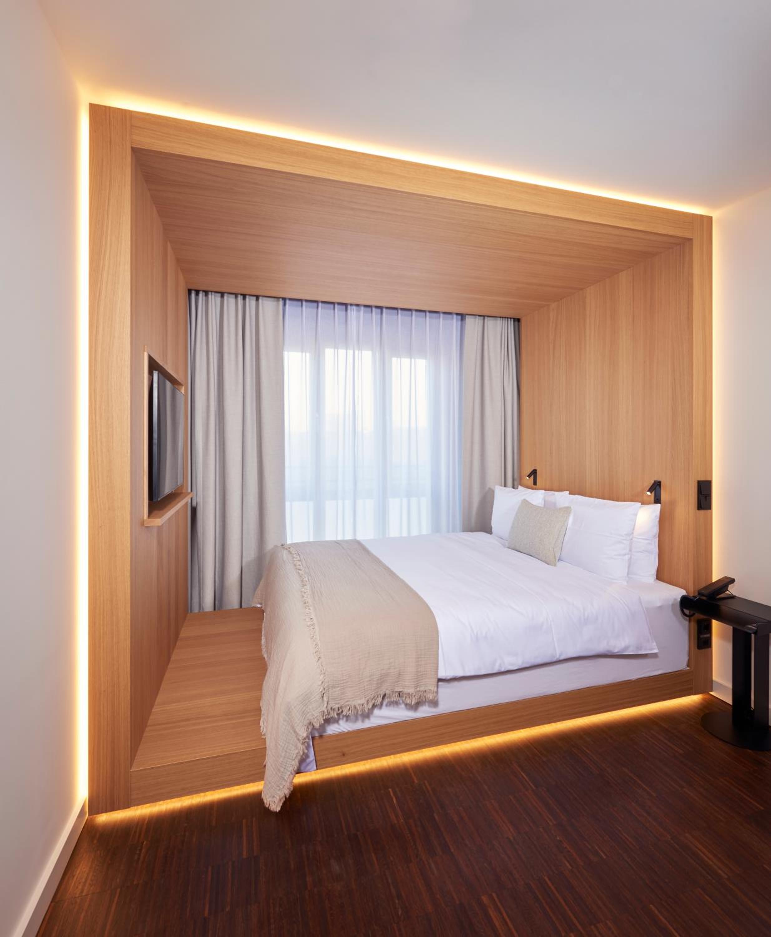 Comfy - Courtyard view