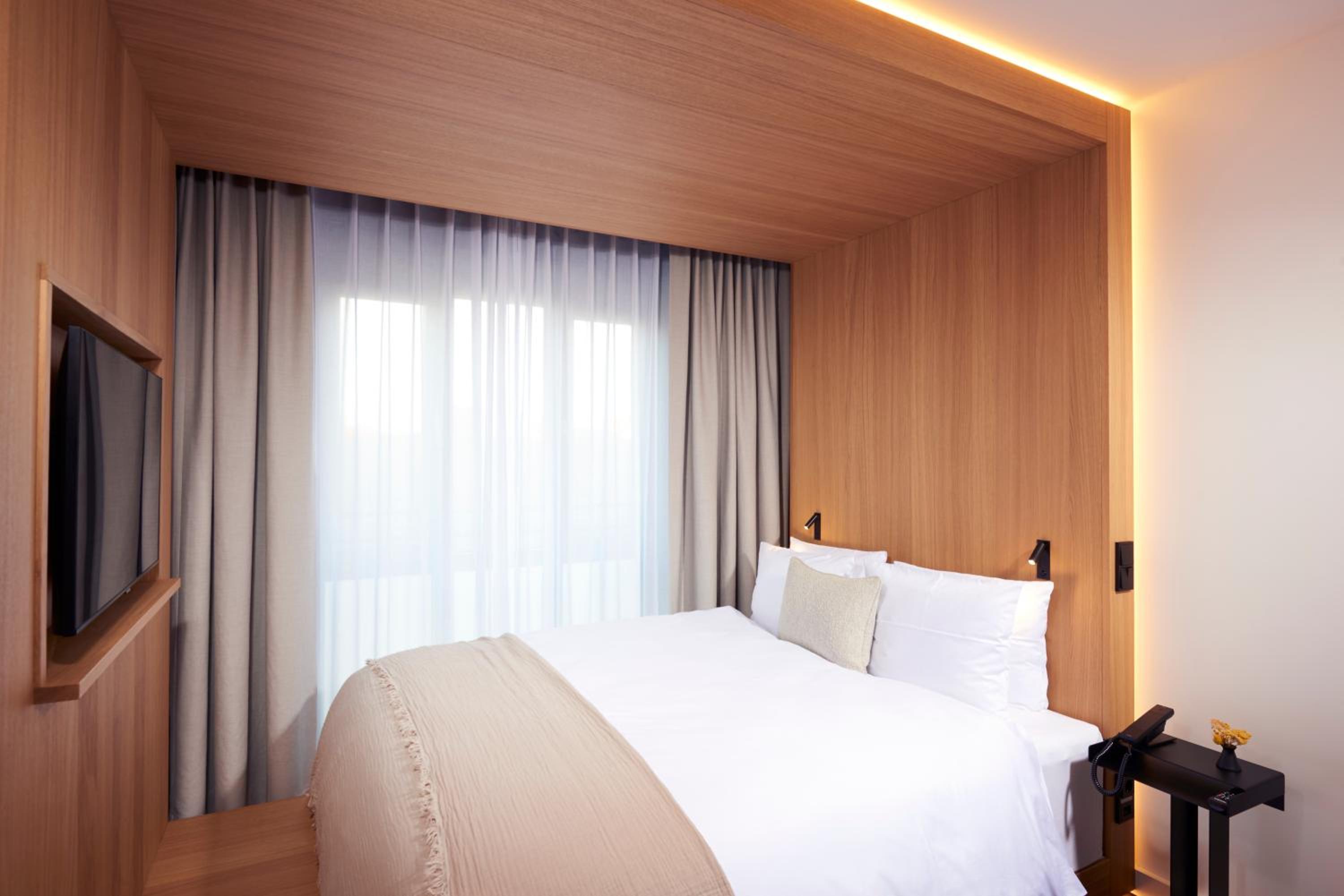 Comfy - Courtyard view