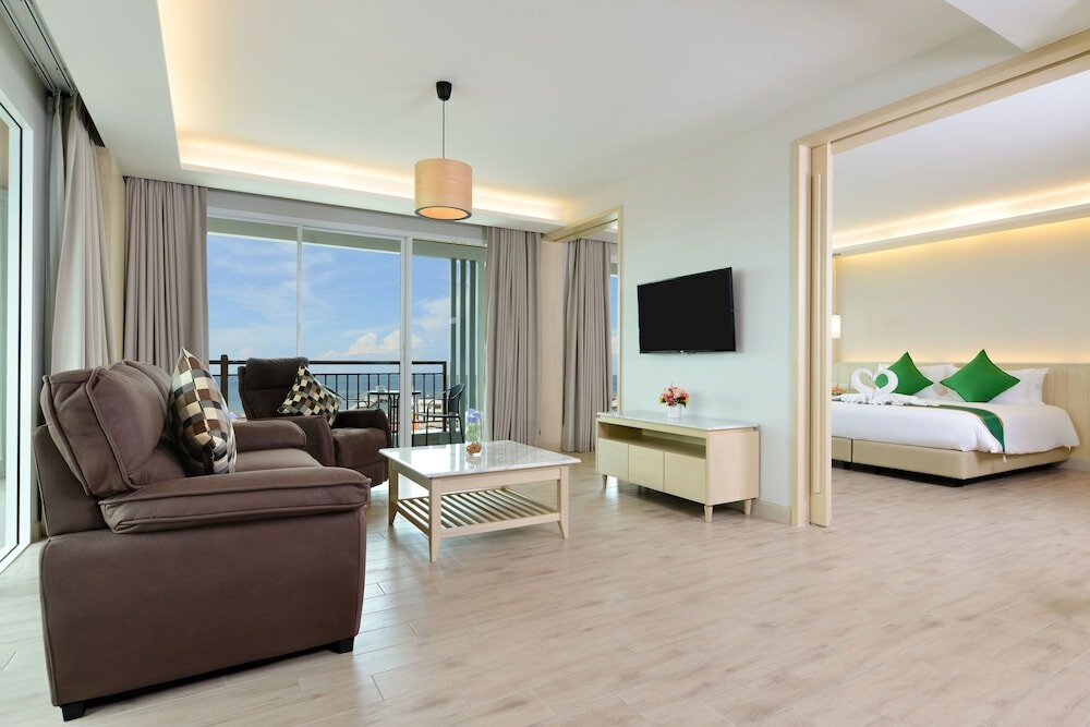 King Suite with Sea View