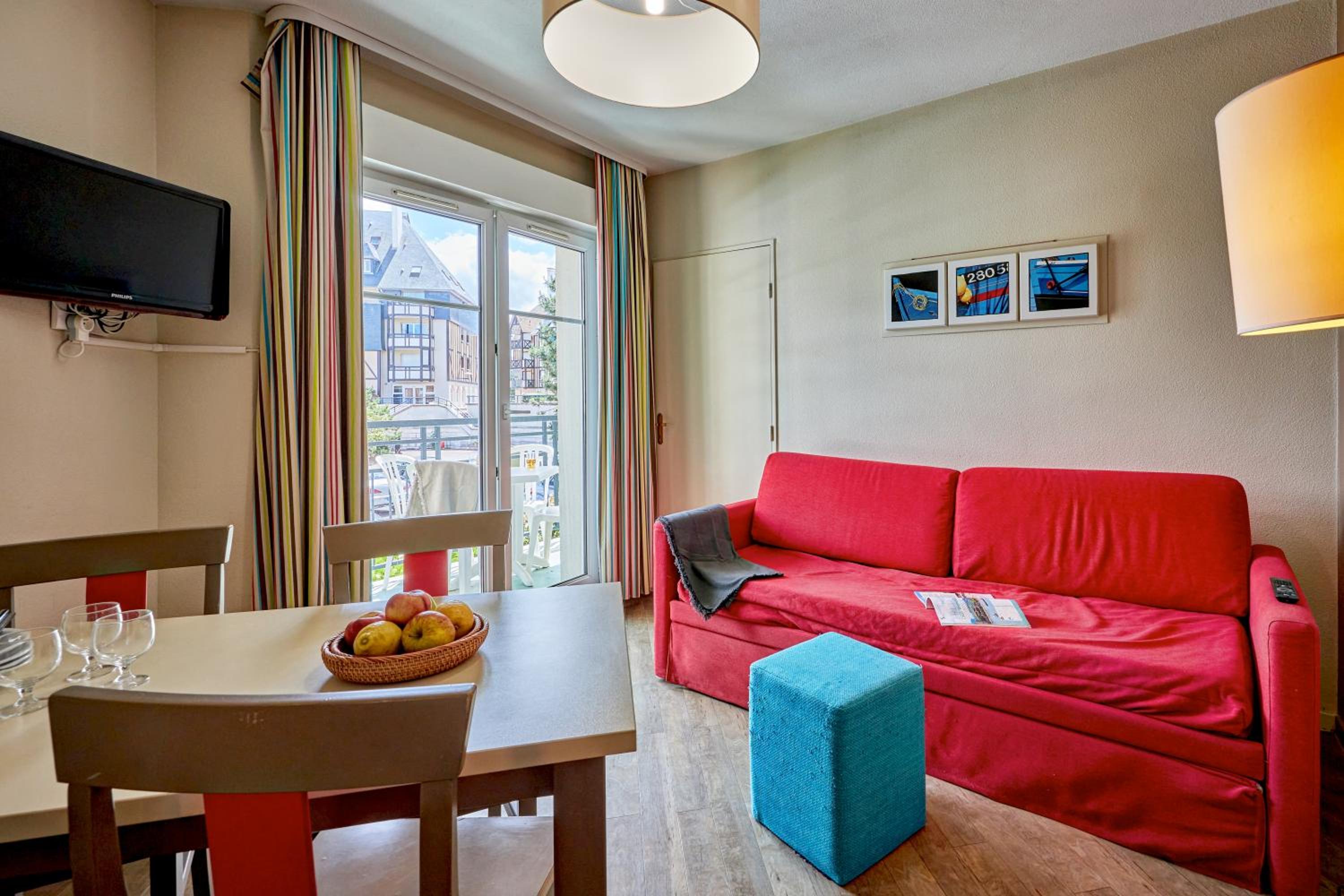 One-Bedroom Apartment with Balcony (4 People)