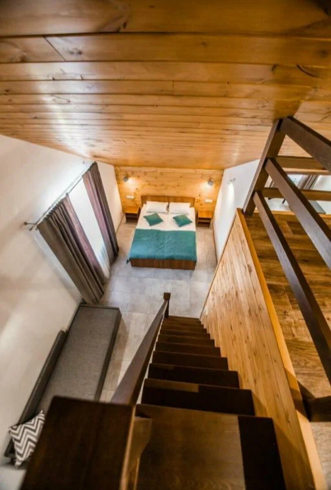 Двухуровневый четырехместный номер