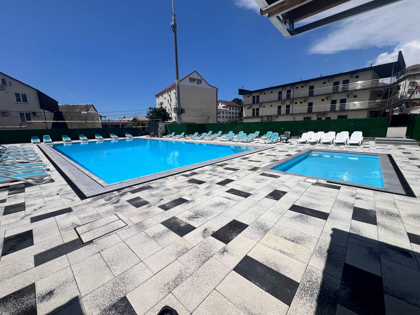 Трёхместный бюджетный номер в отдельном корпусе