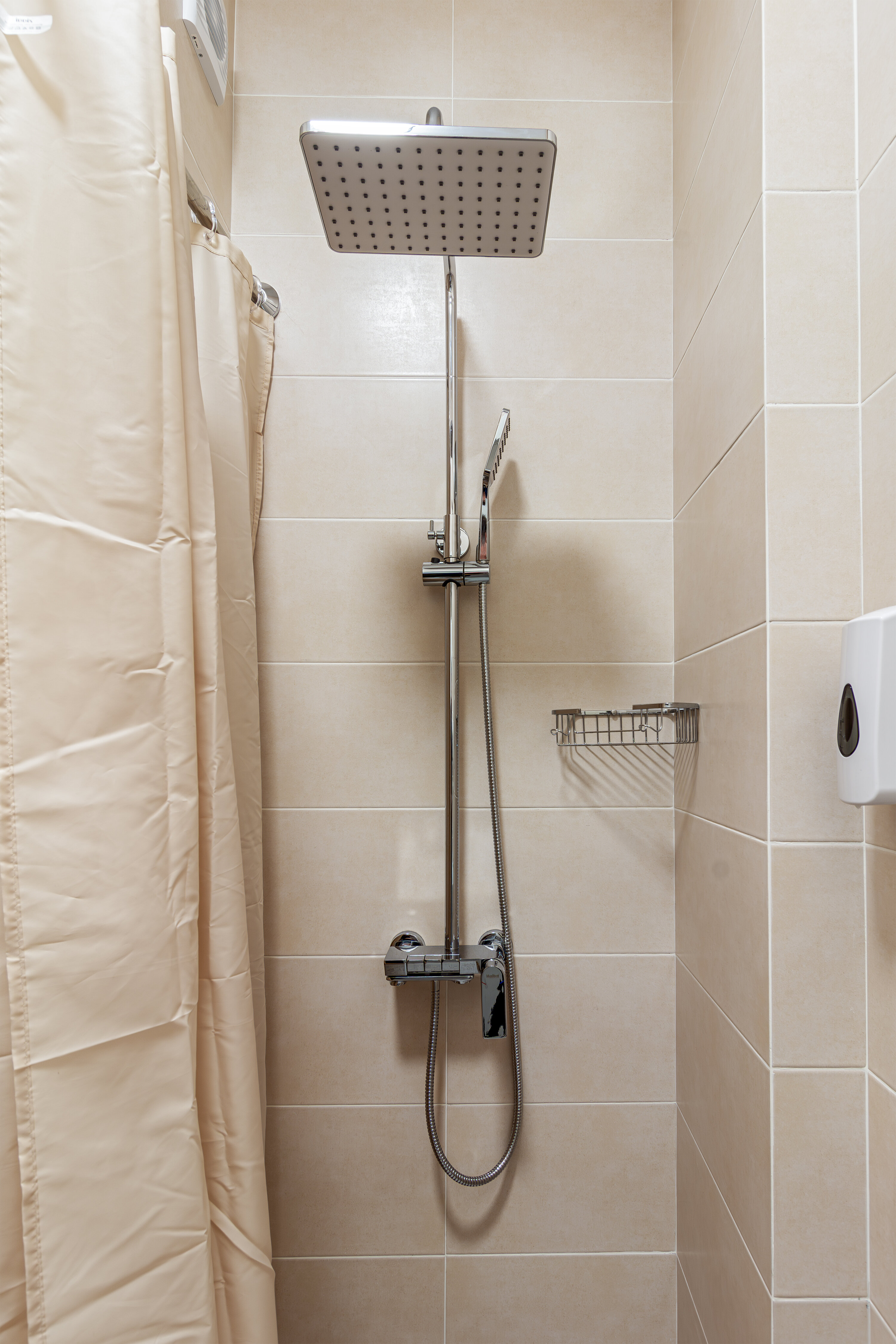 Улучшенный номер с кроватью размера «queen-size»