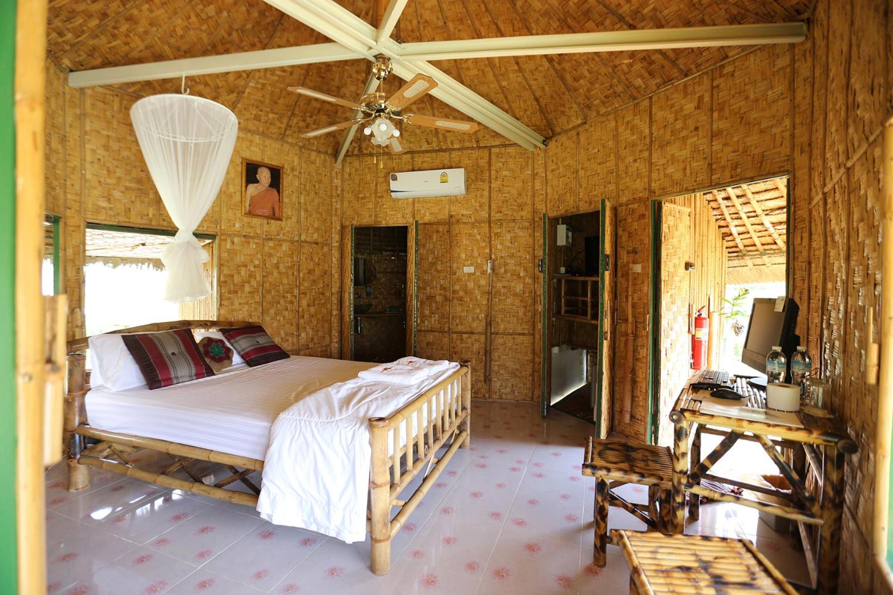 Deluxe Bungalow With Garden View