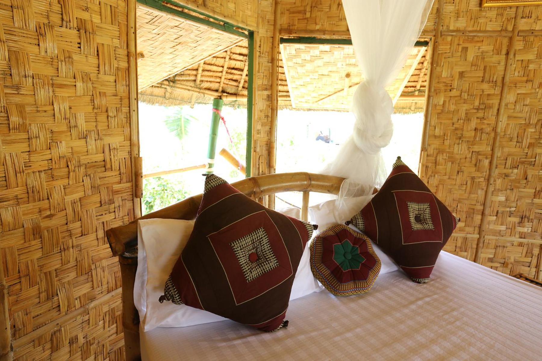 Deluxe Bungalow With Garden View