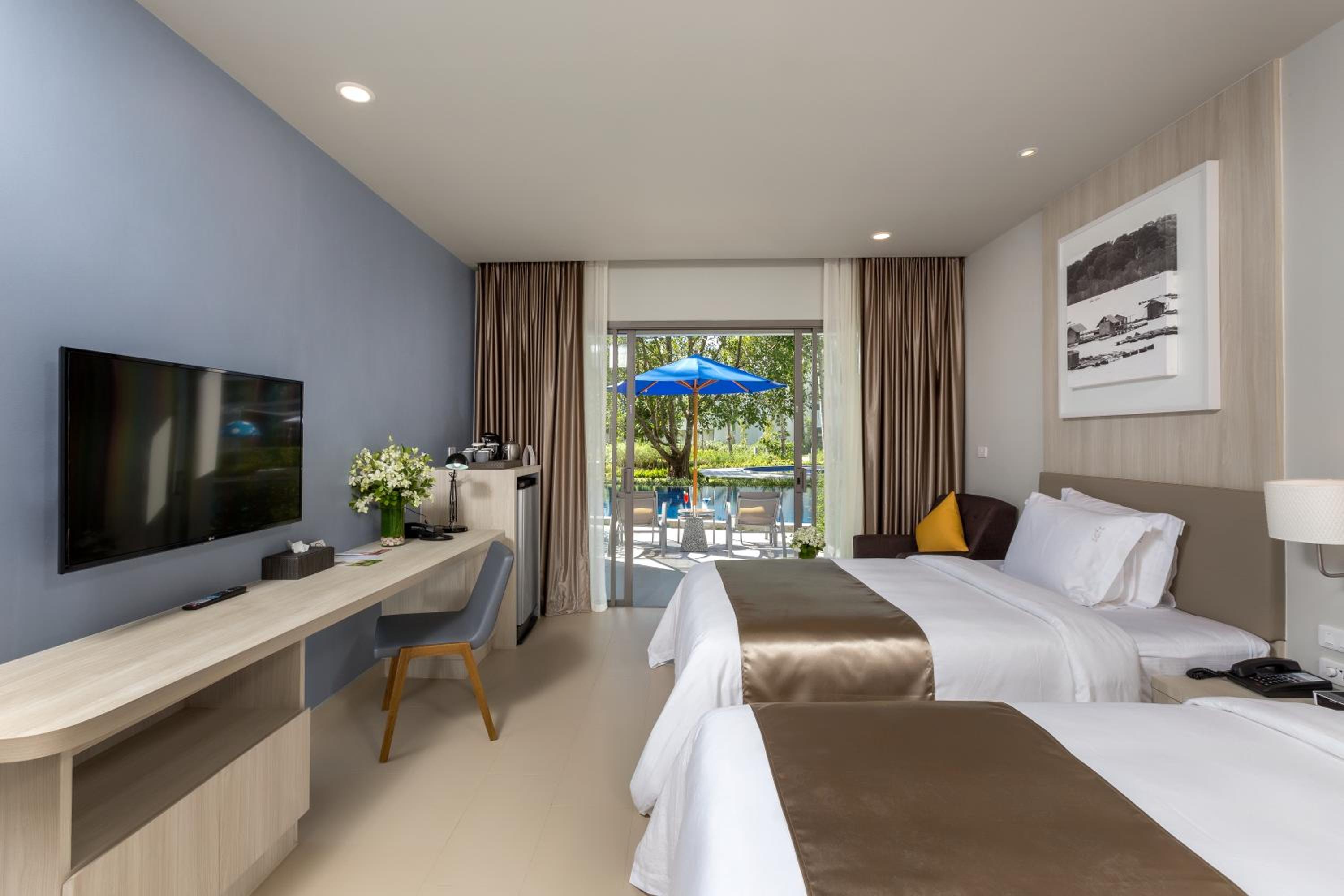 Deluxe Double or Twin Room with Pool Access - Beach Wing