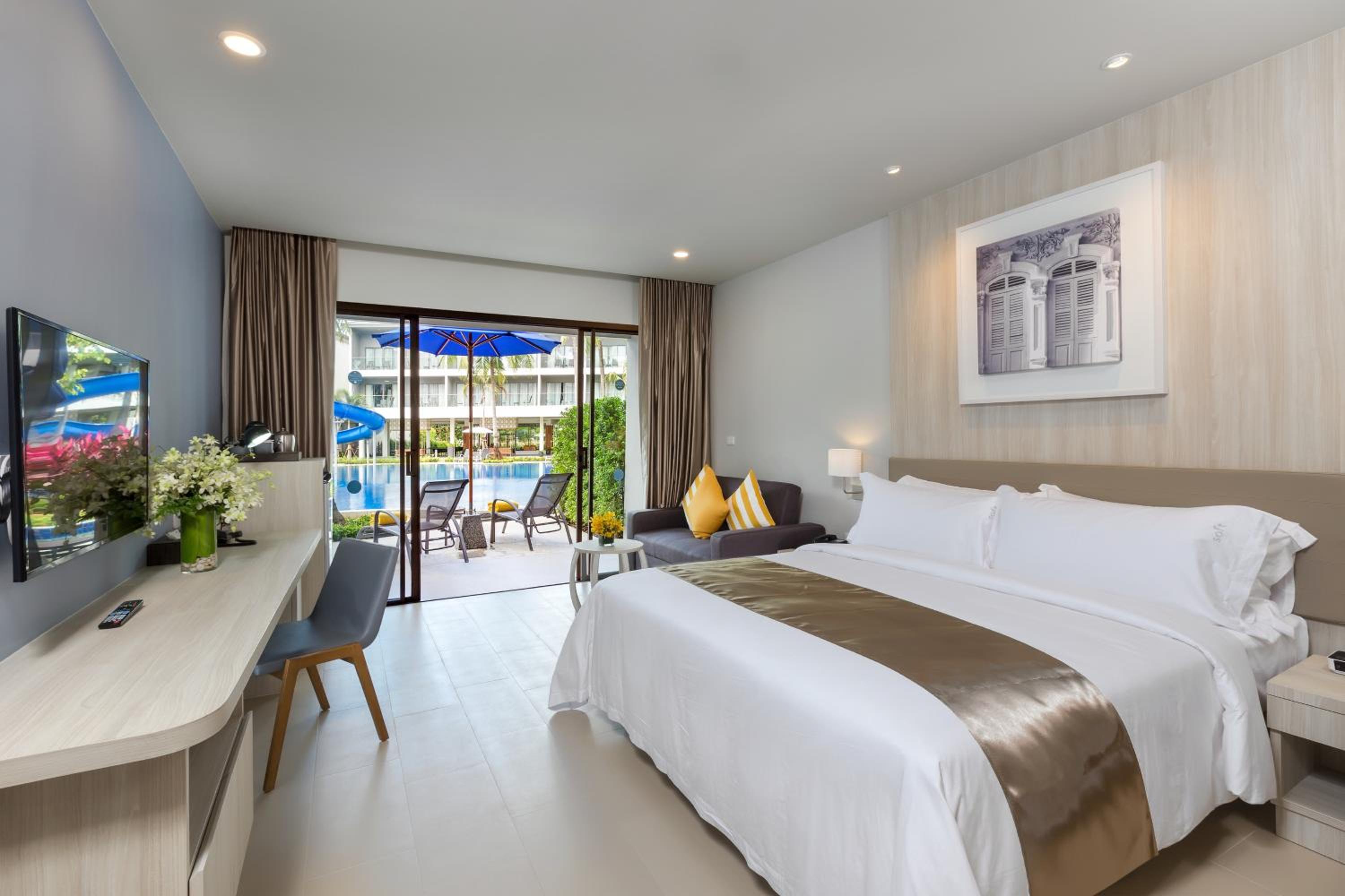 Deluxe Double or Twin Room with Pool Access - Beach Wing