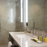 Делюкс  с одной кроватью/с двумя раздельными кроватями в Сочи Марриотт Красная Поляна