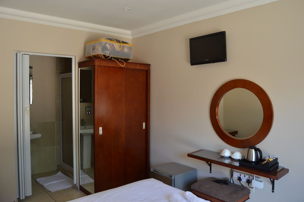 Luxury Single Room