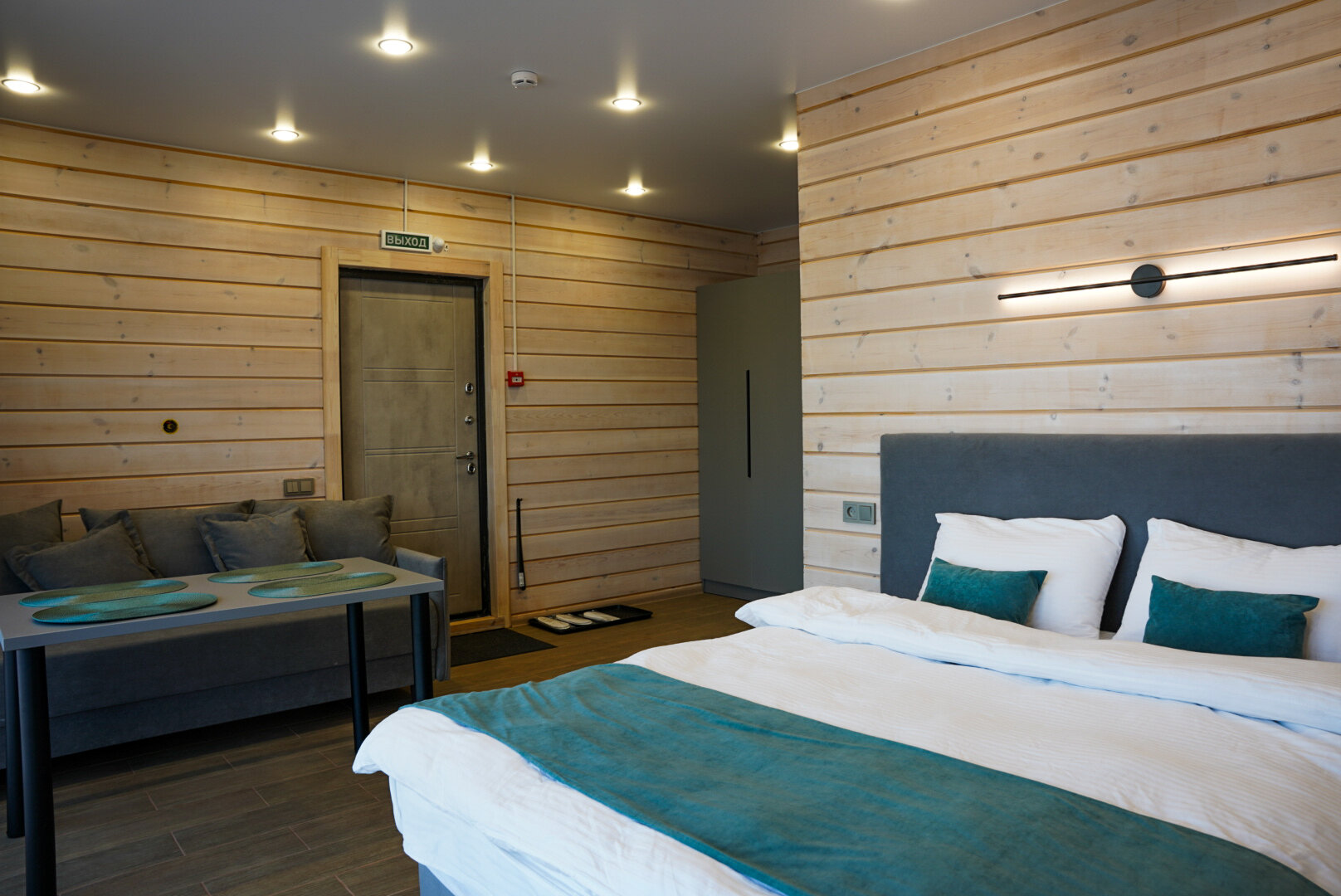 Люкс с балконом