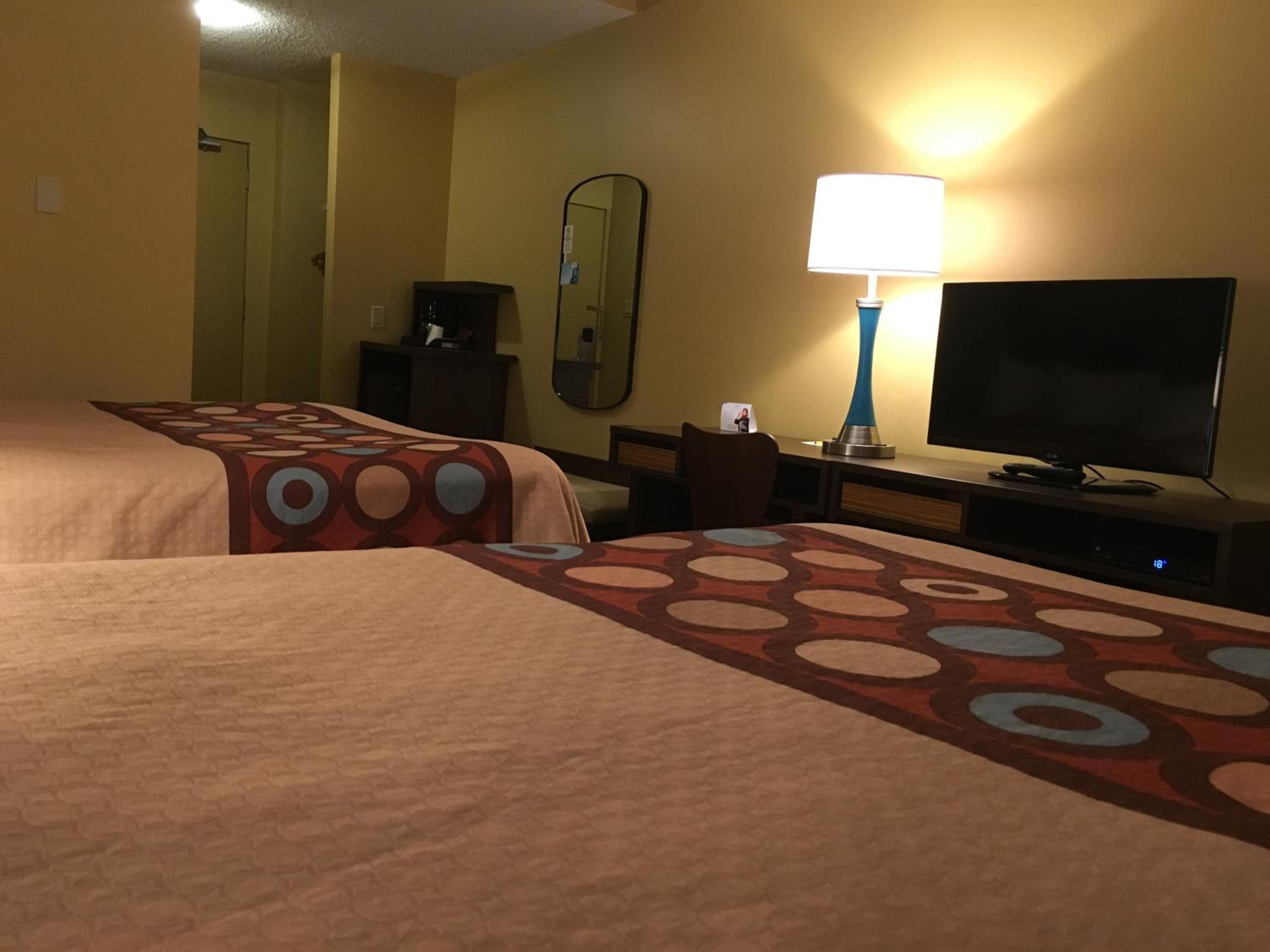 Queen Room with Two Queen Beds - Ground Floor/Non-Smoking