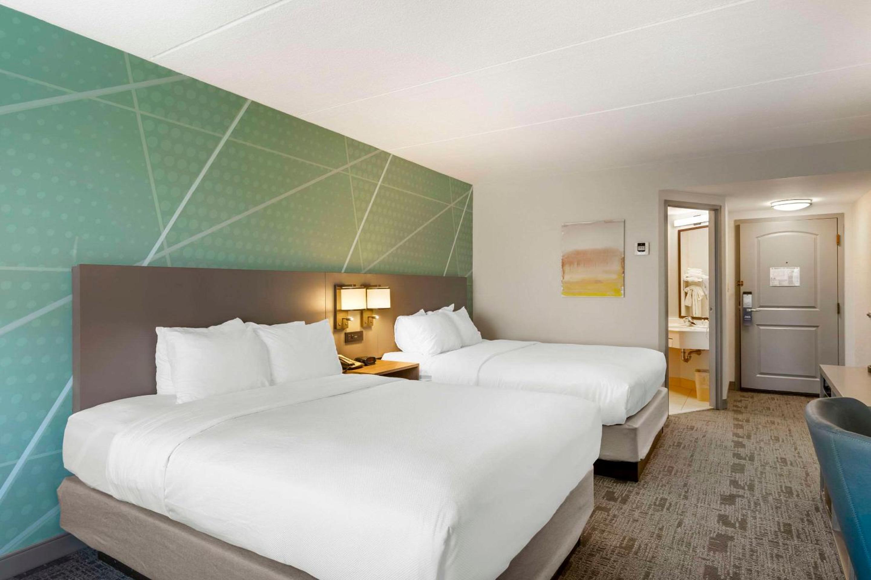 Queen Room with Two Queen Beds - Non-Smoking