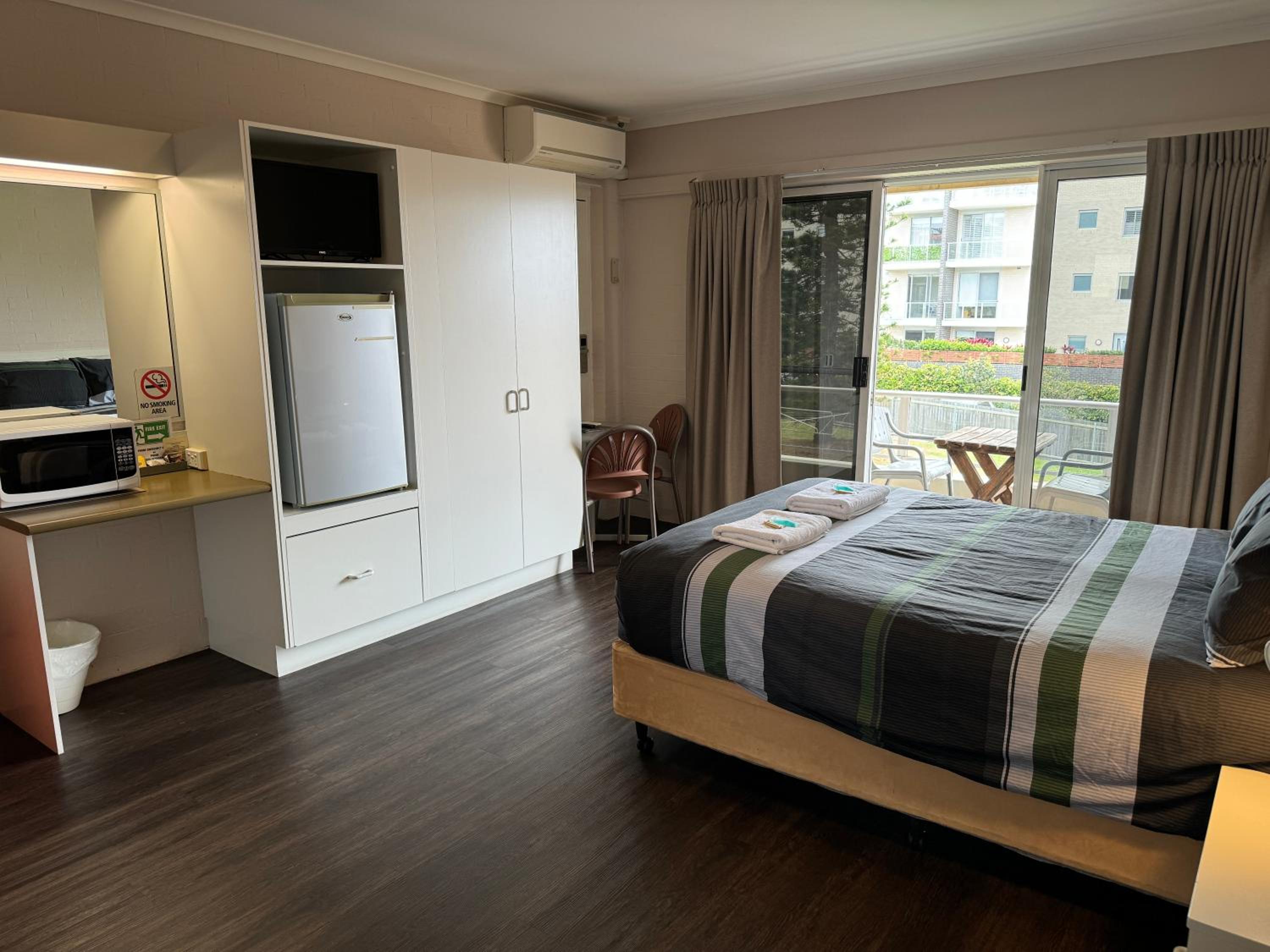 Queen Room - Upstairs