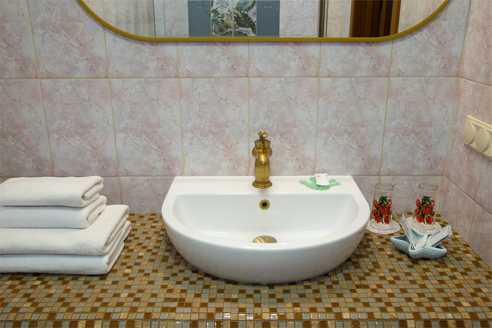 Апартаменты с эркером и душем