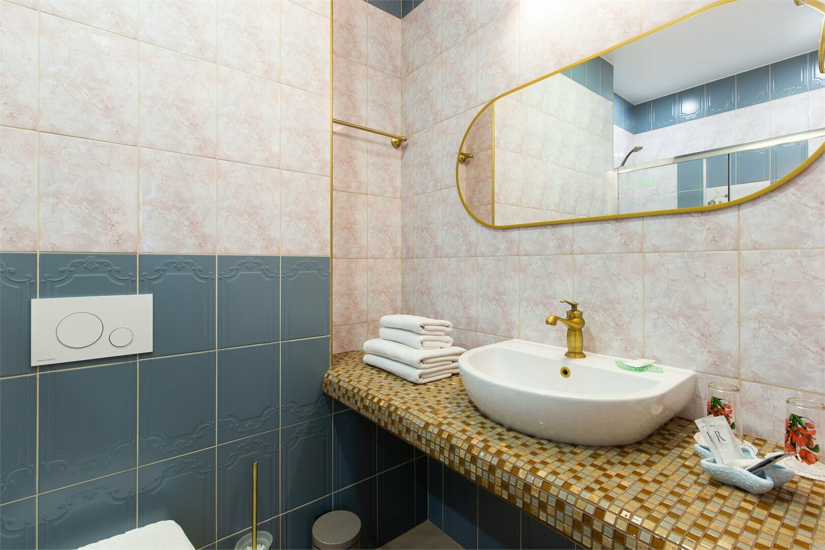 Апартаменты с эркером и душем