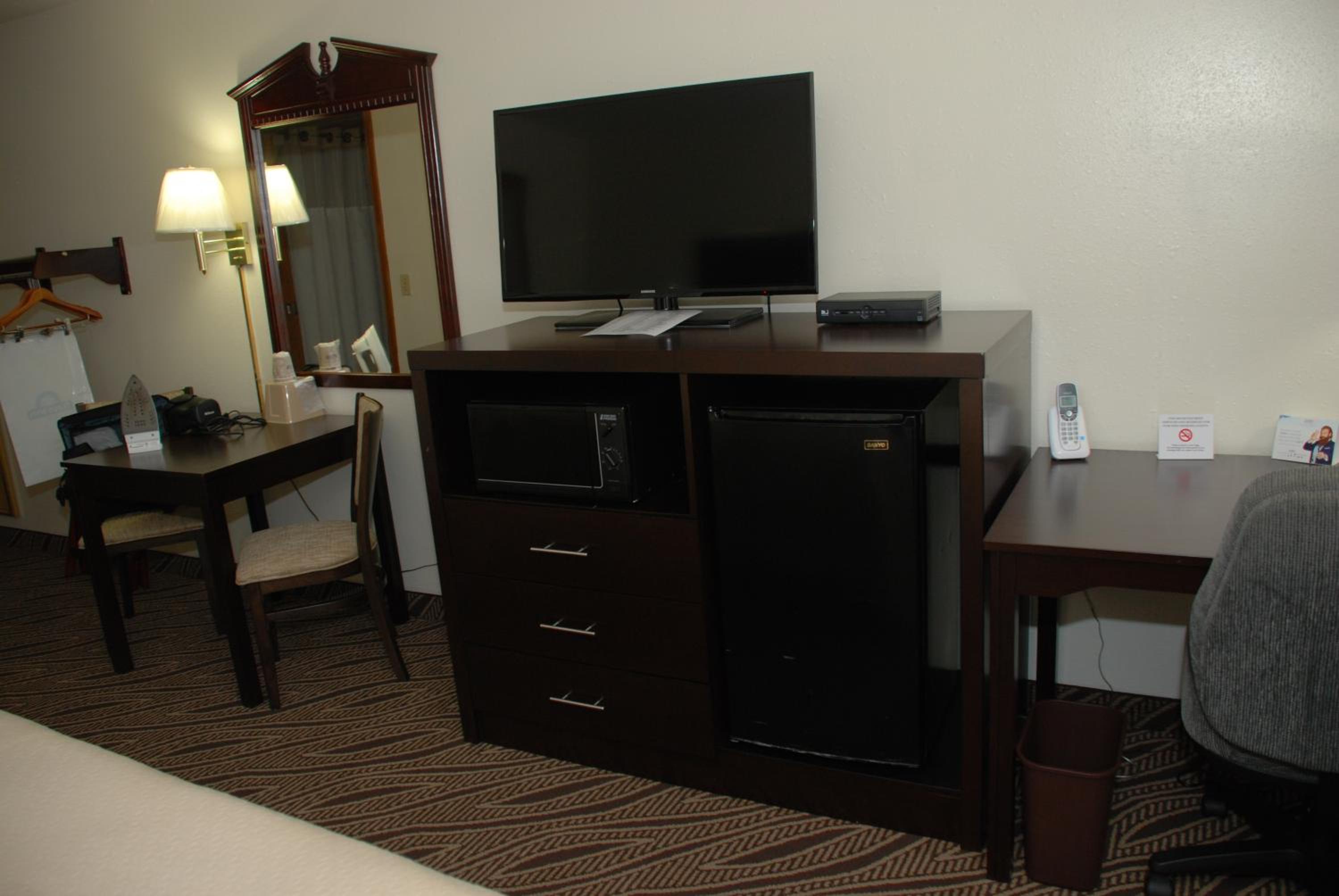 King Room- Non-Smoking