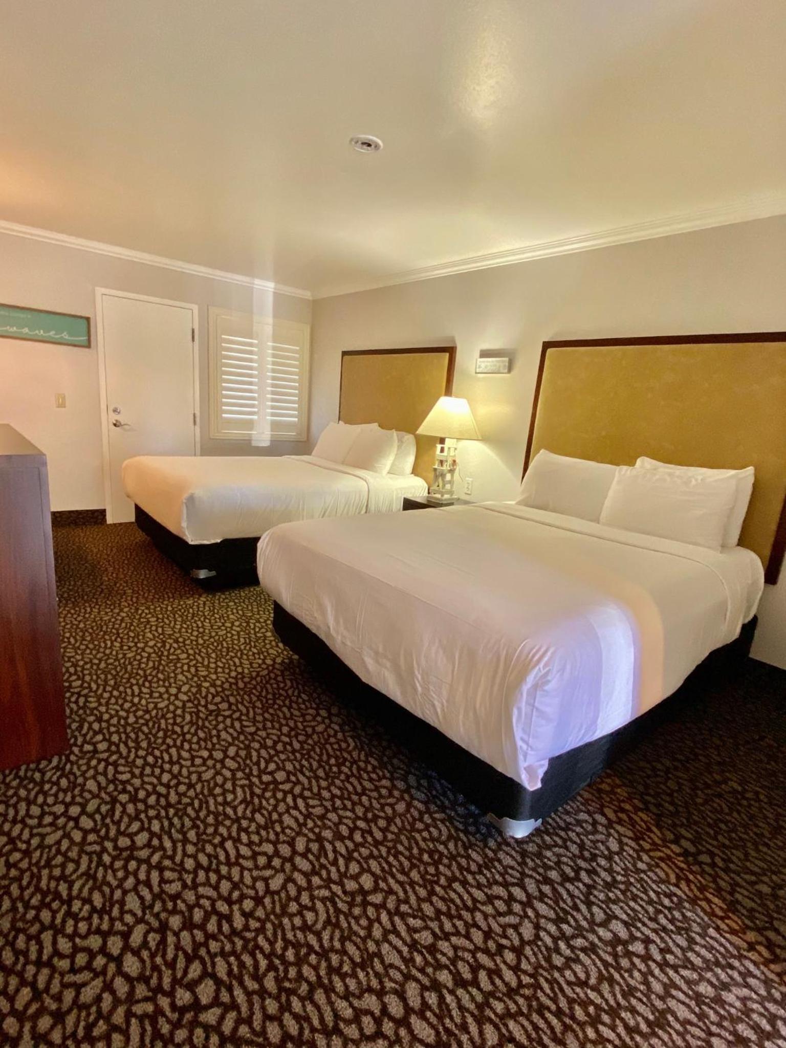 Standard Double Room With Two Double Beds