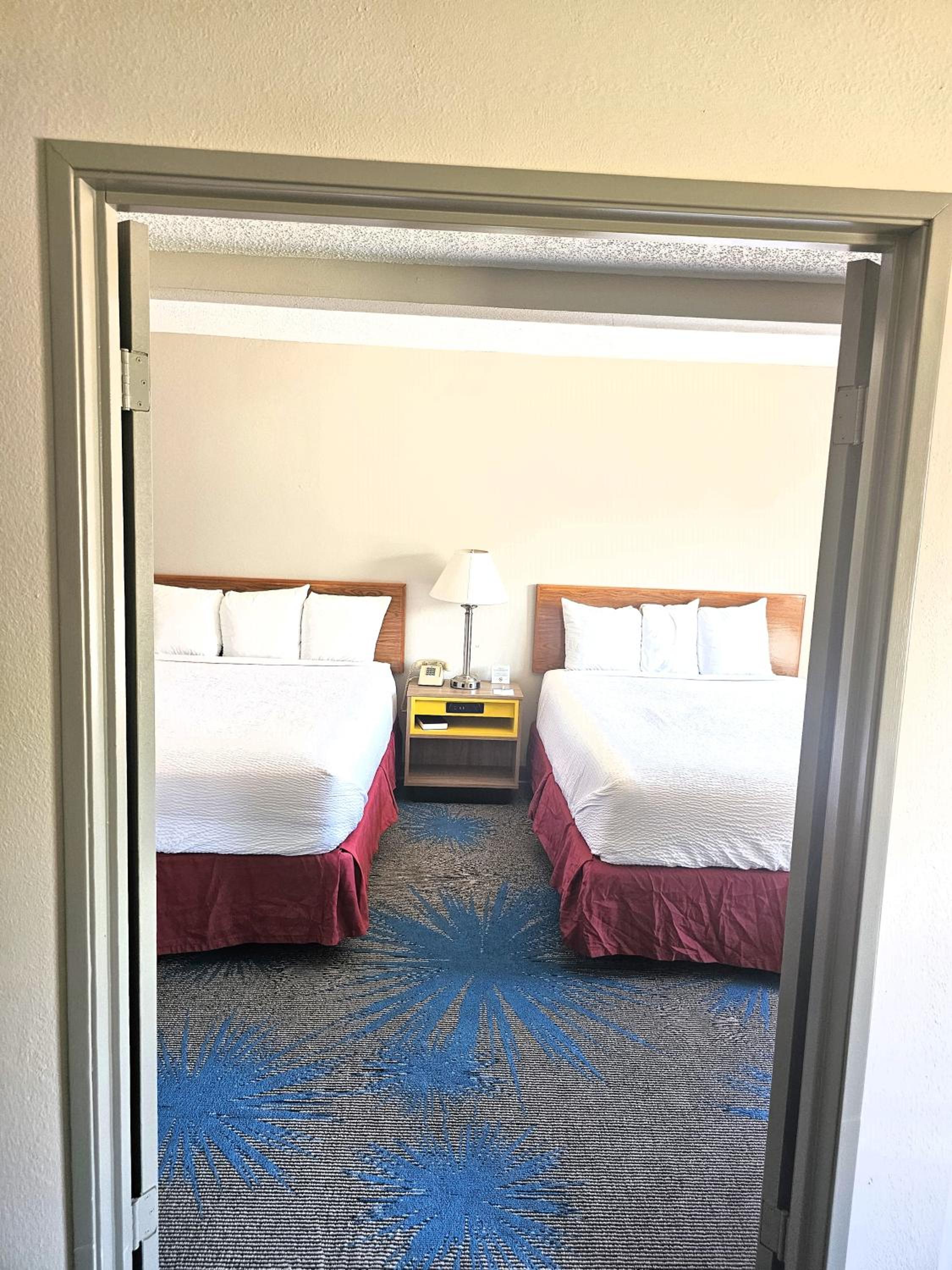 Deluxe Queen Suite with Two Queen Beds - Non-Smoking