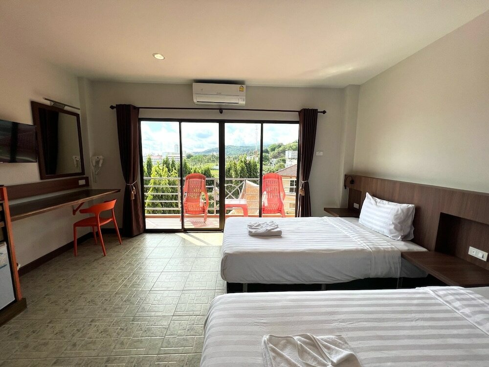 Twin Room, 2 Twin Beds, Balcony, Pool View