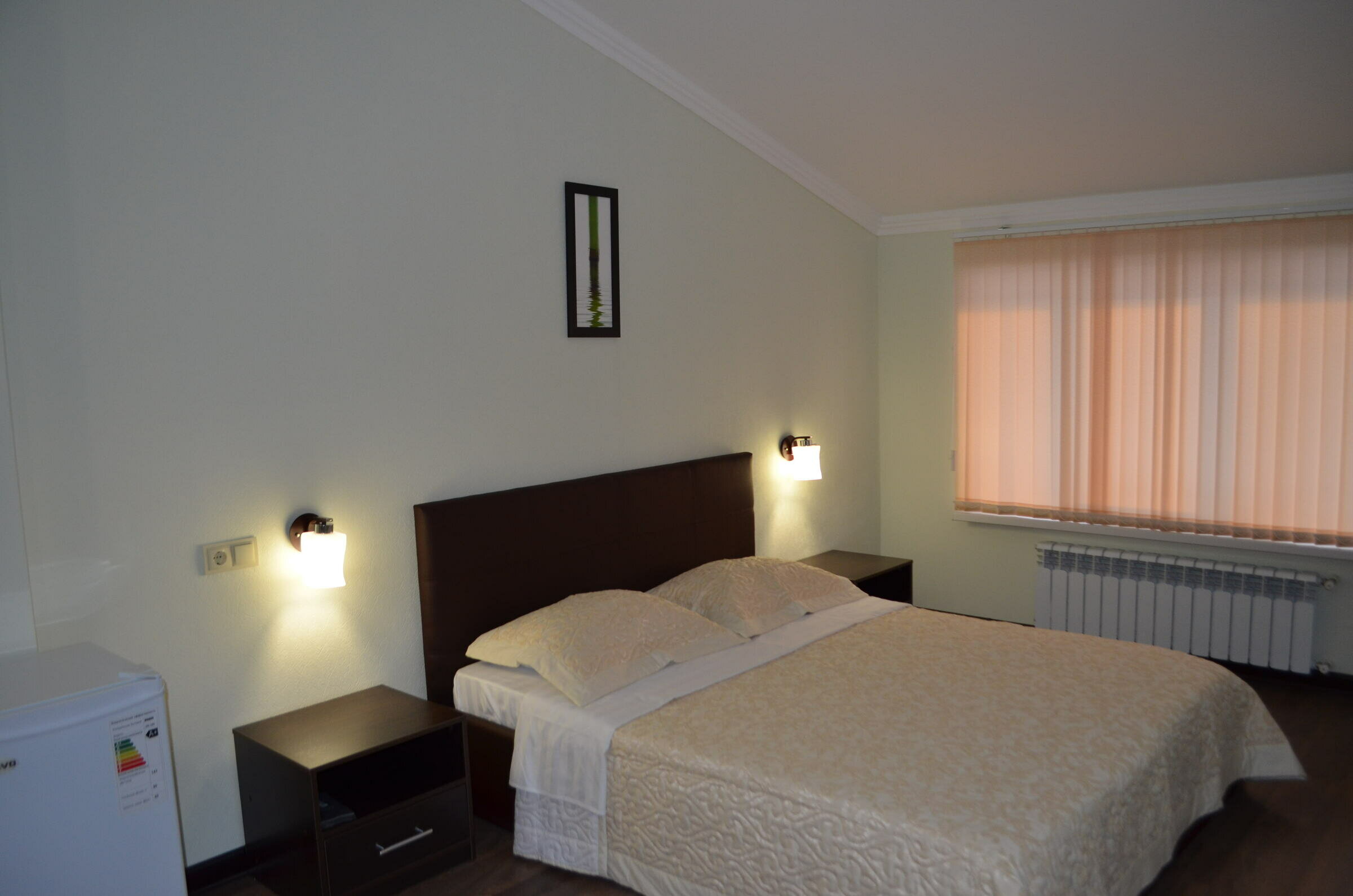 Номер-студия с кроватью размера "king-size" и диван-кроватью