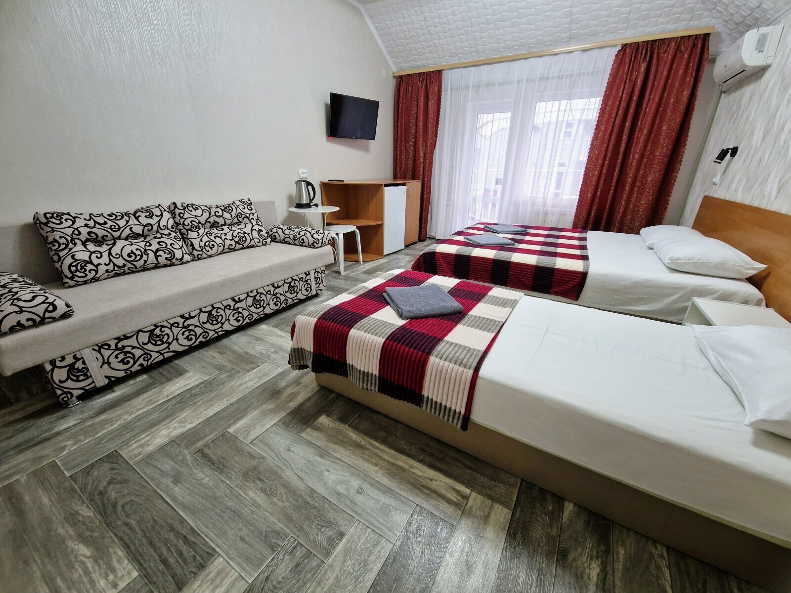 Семейный номер с балконом