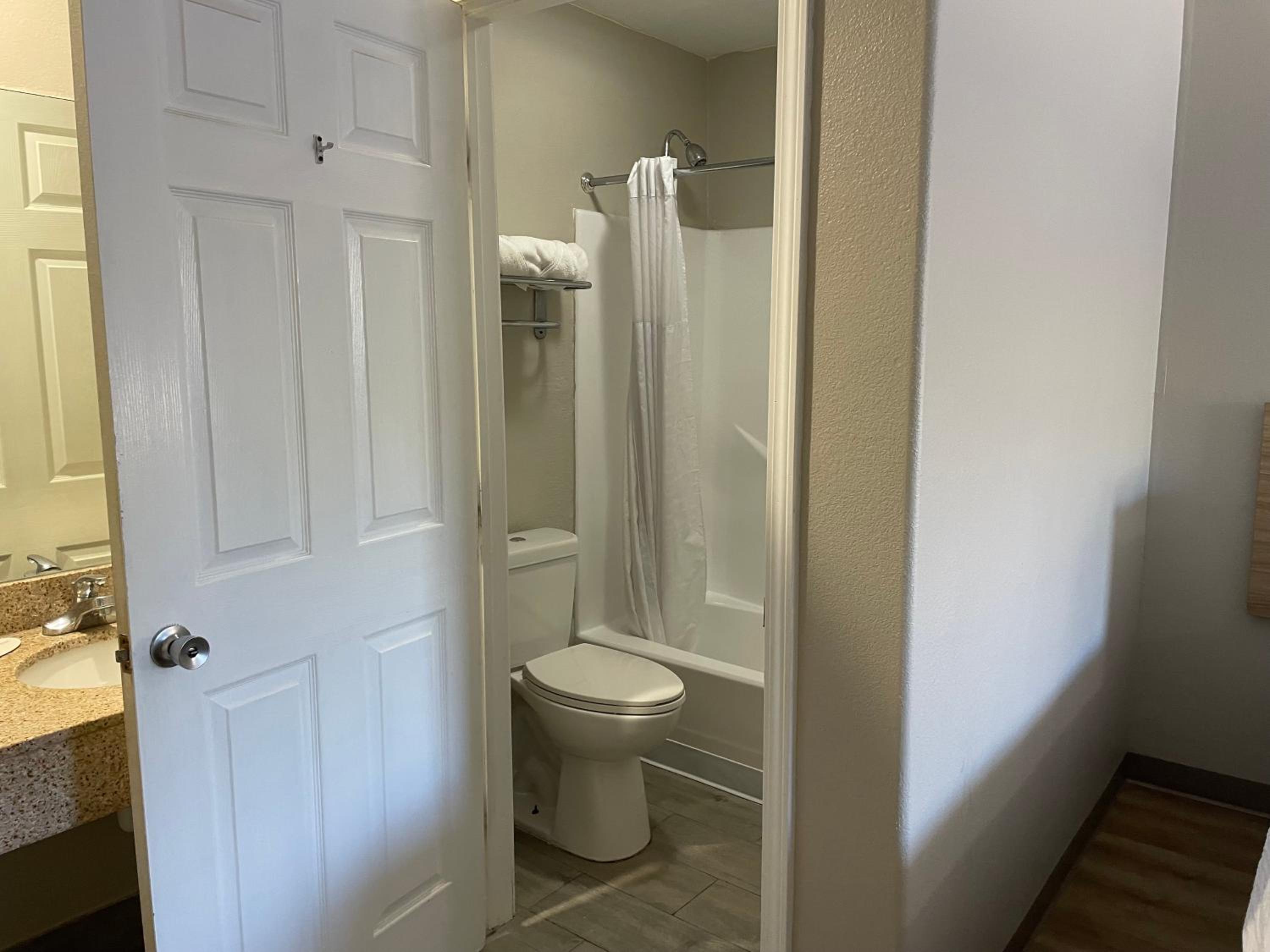 King Room- Non-Smoking