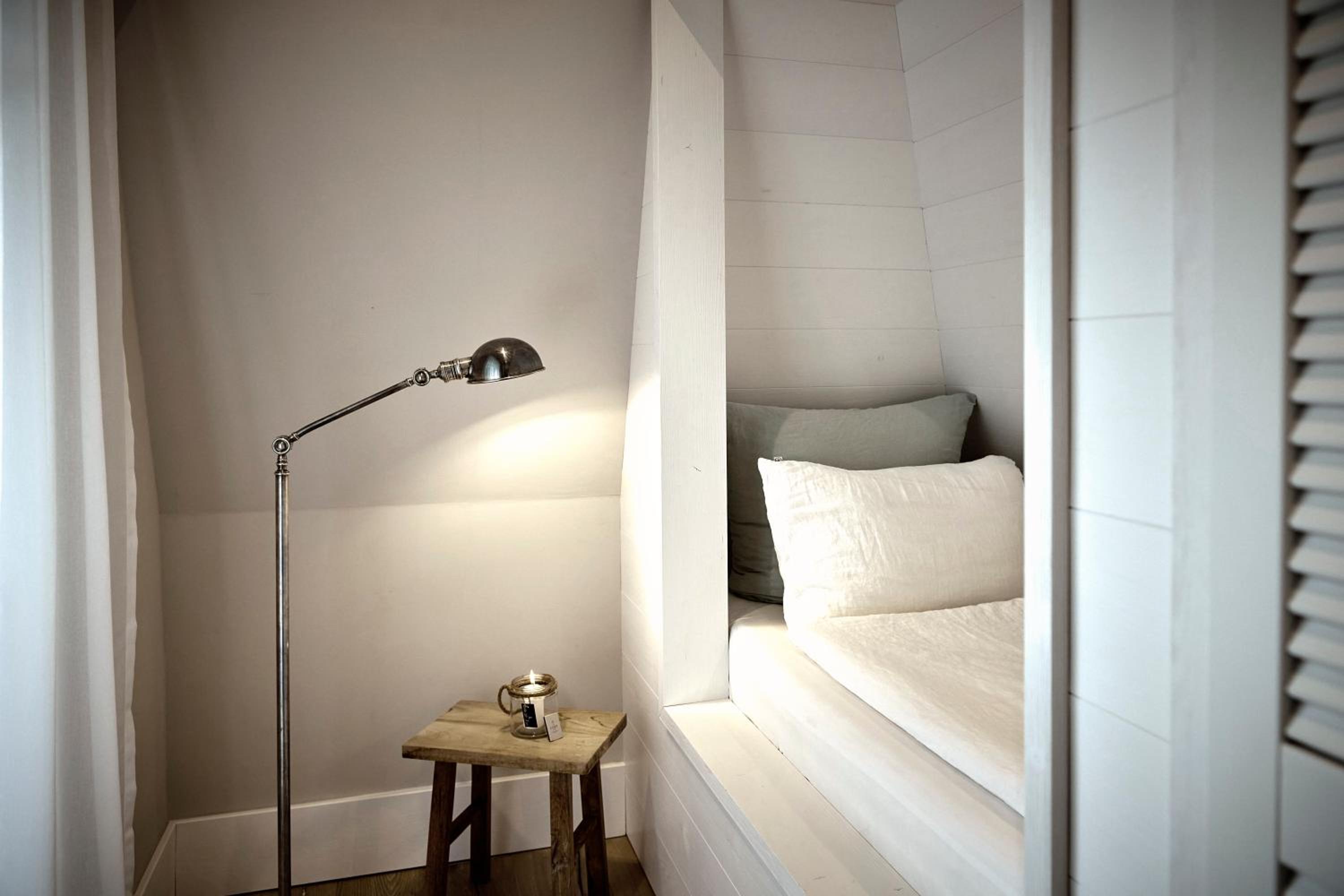 Classic Rooms with Balcony / The Cozy Lofts