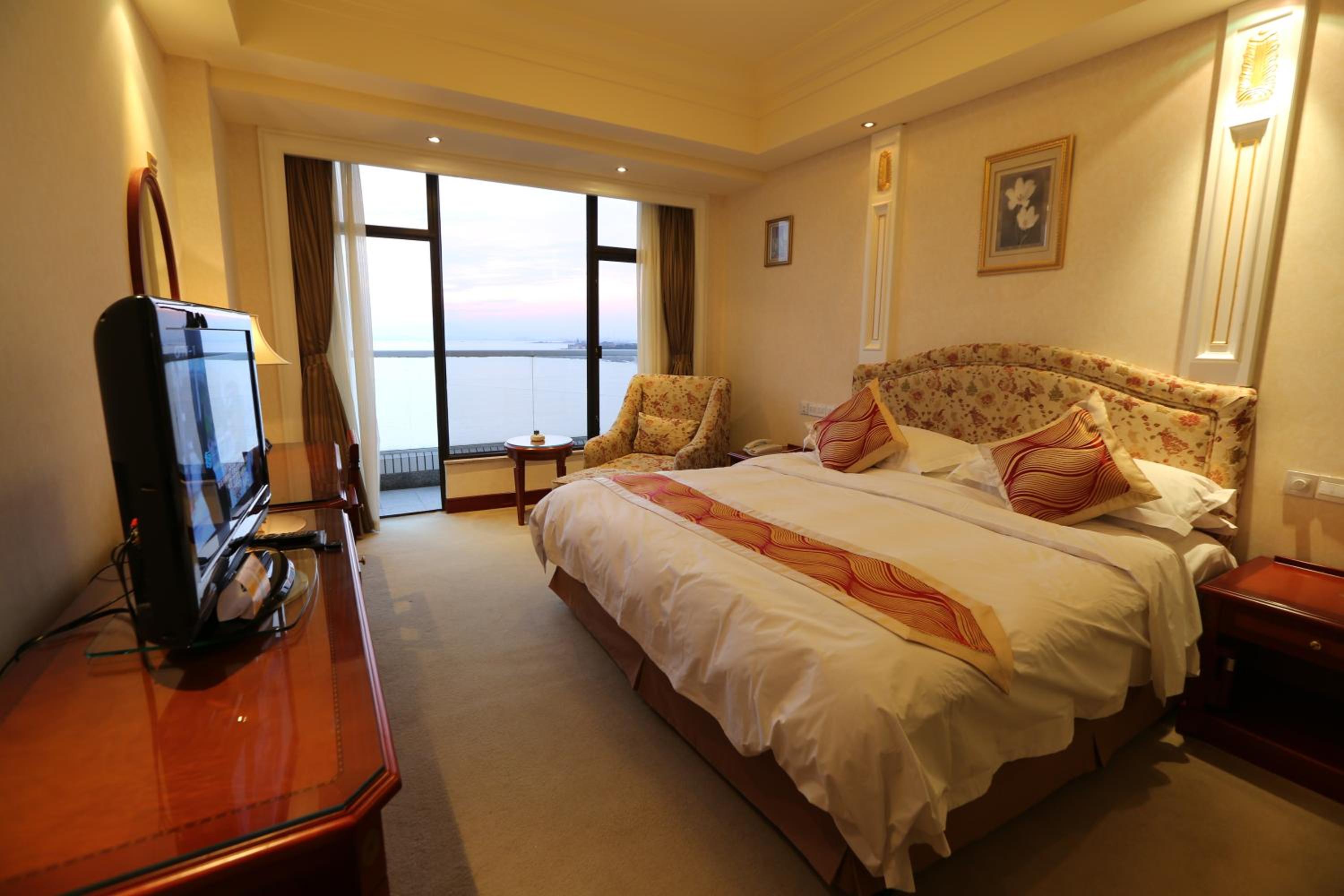 Executive Twin Room with Sea View