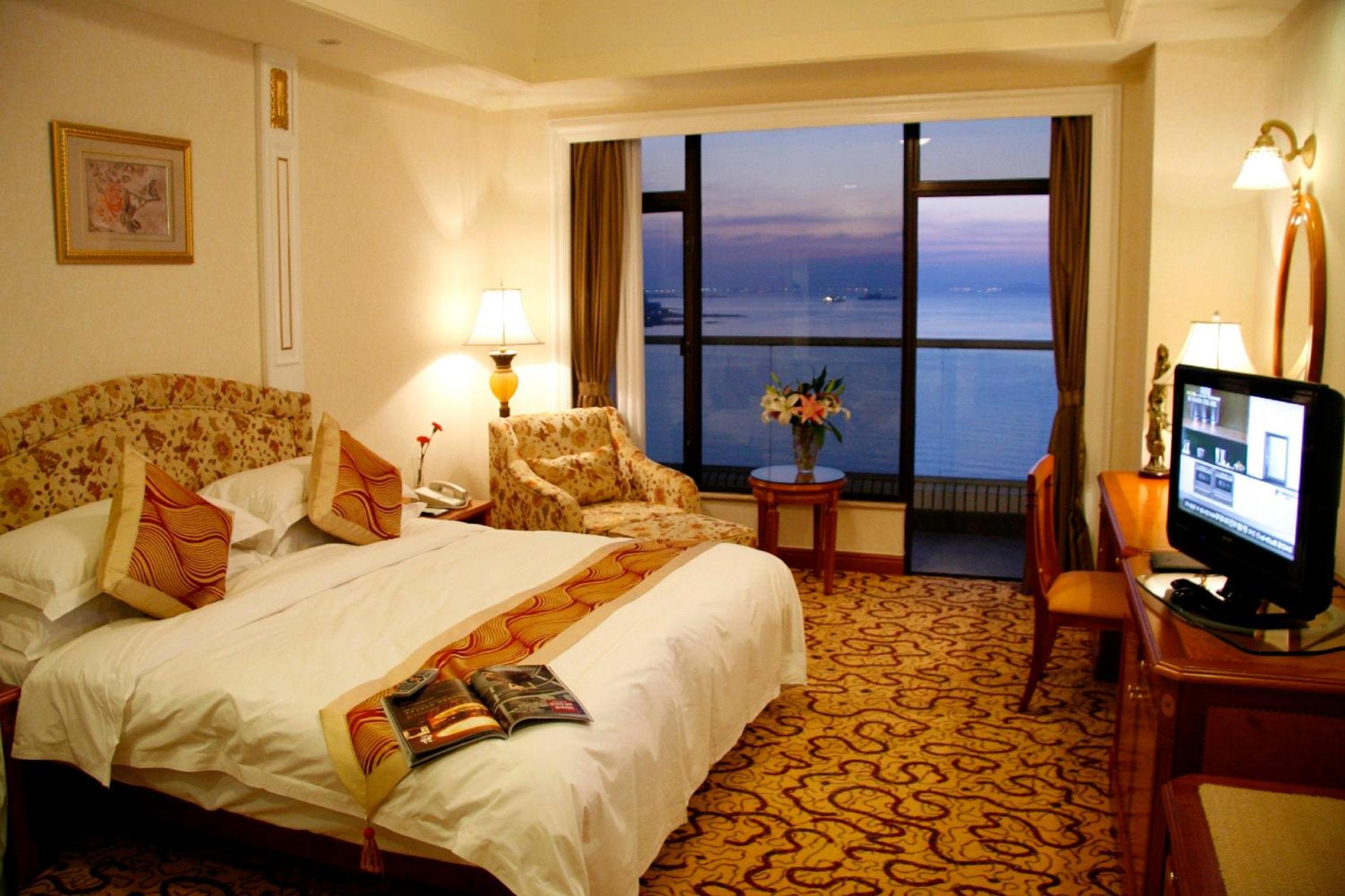 Executive Twin Room with Sea View