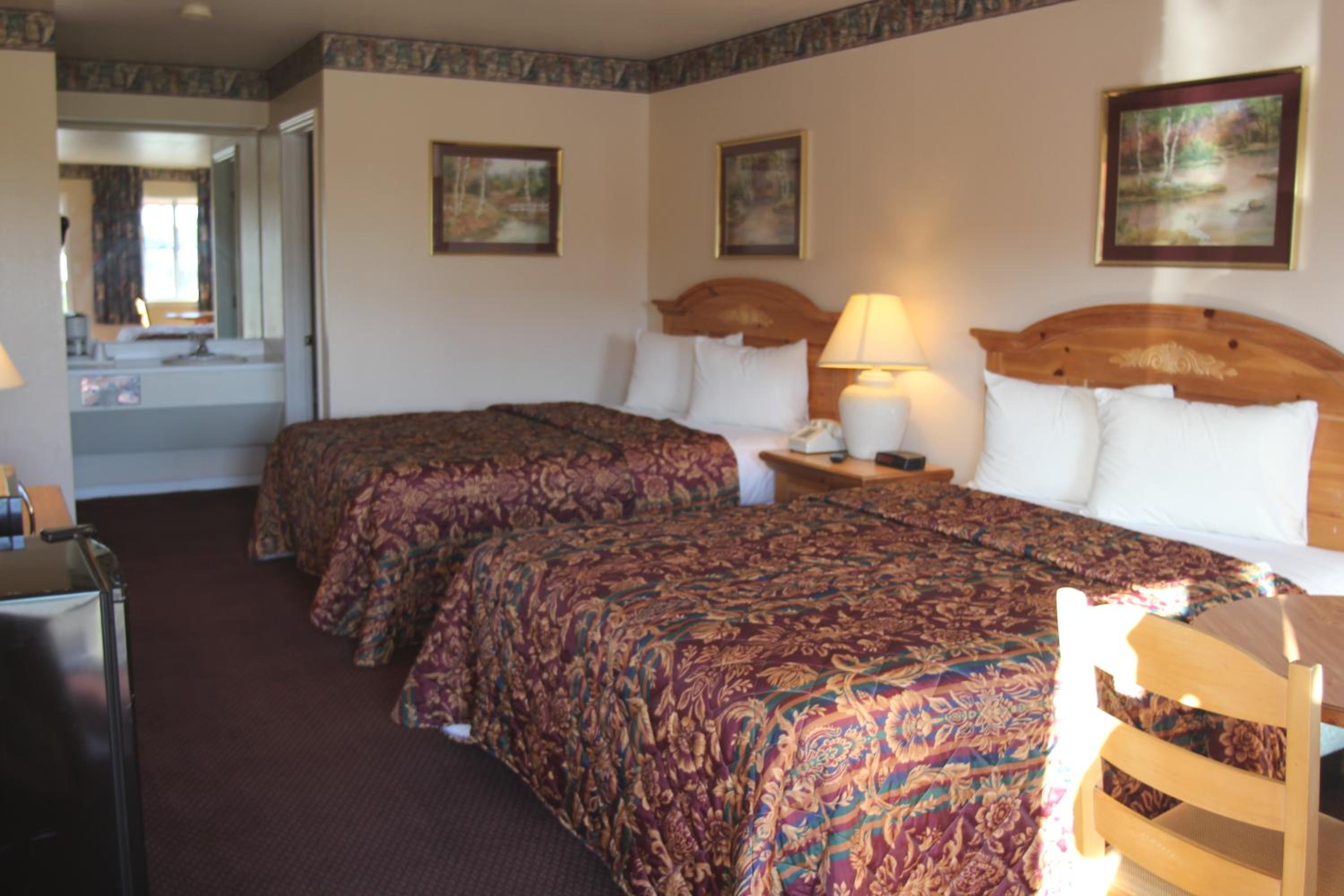 2 Queen Beds Non-Smoking