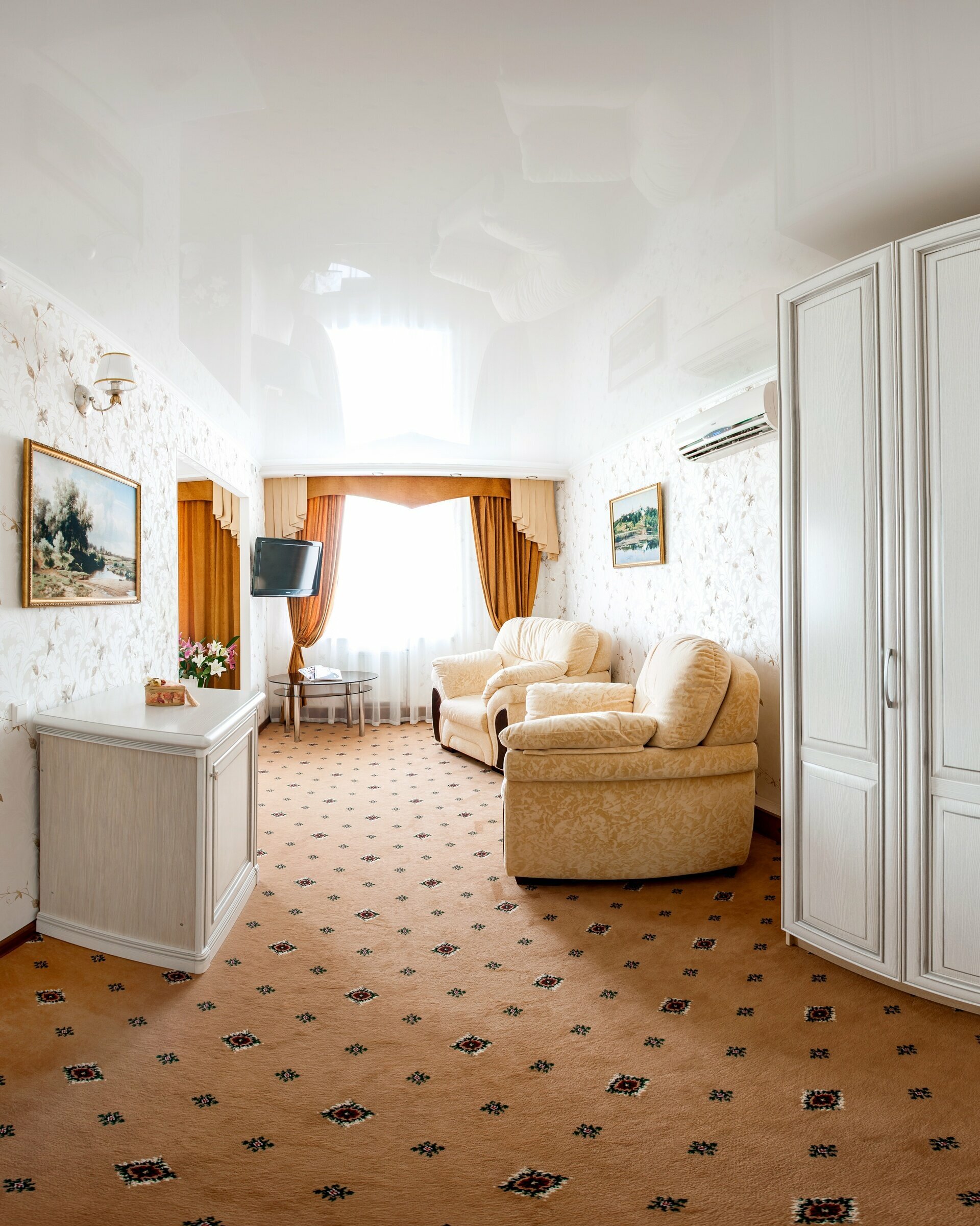 Большой двухместный номер с 1 кроватью