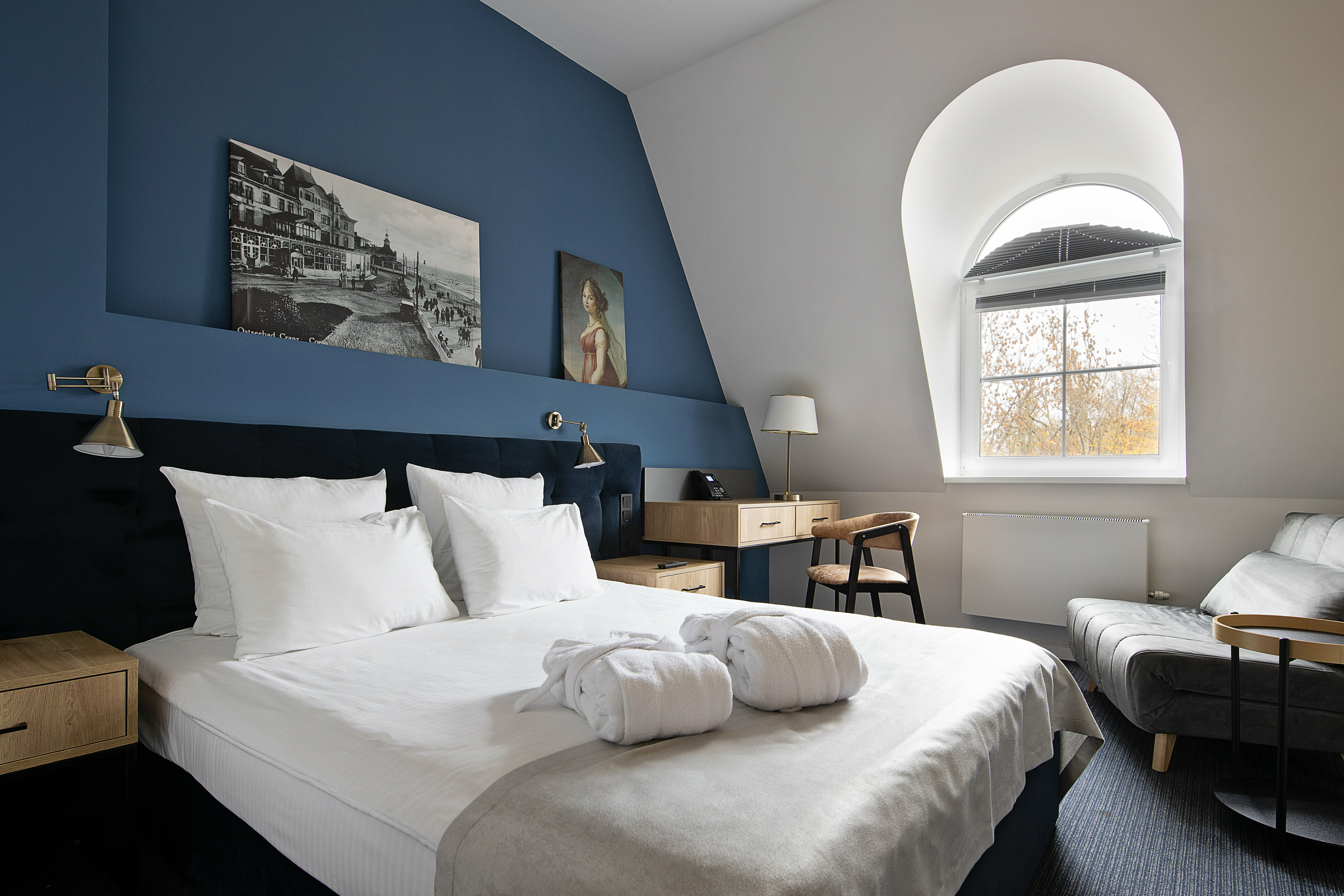 Стандартный номер с видом на парк и большой двуспальной кроватью