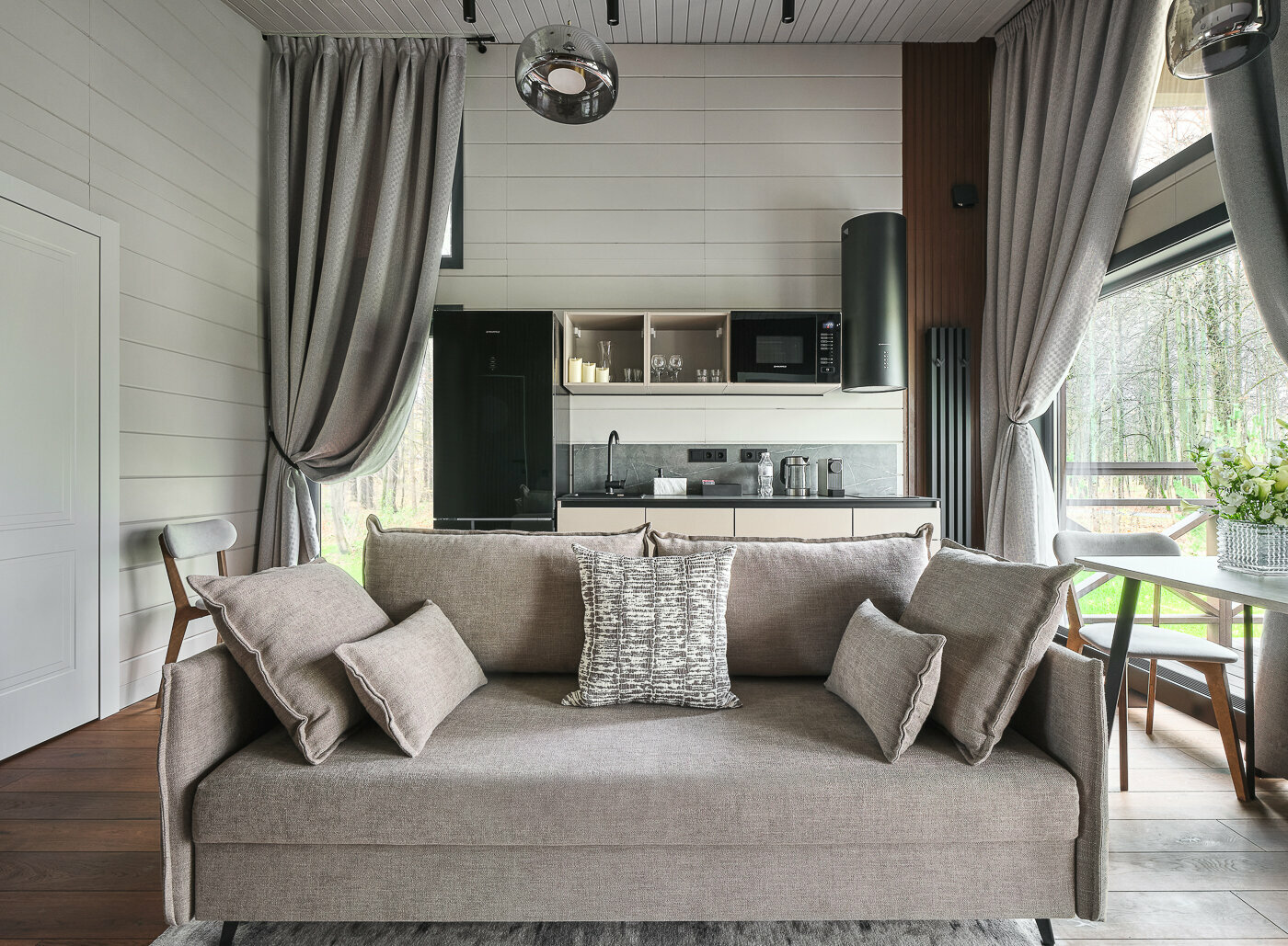 Коттедж с видом на лес