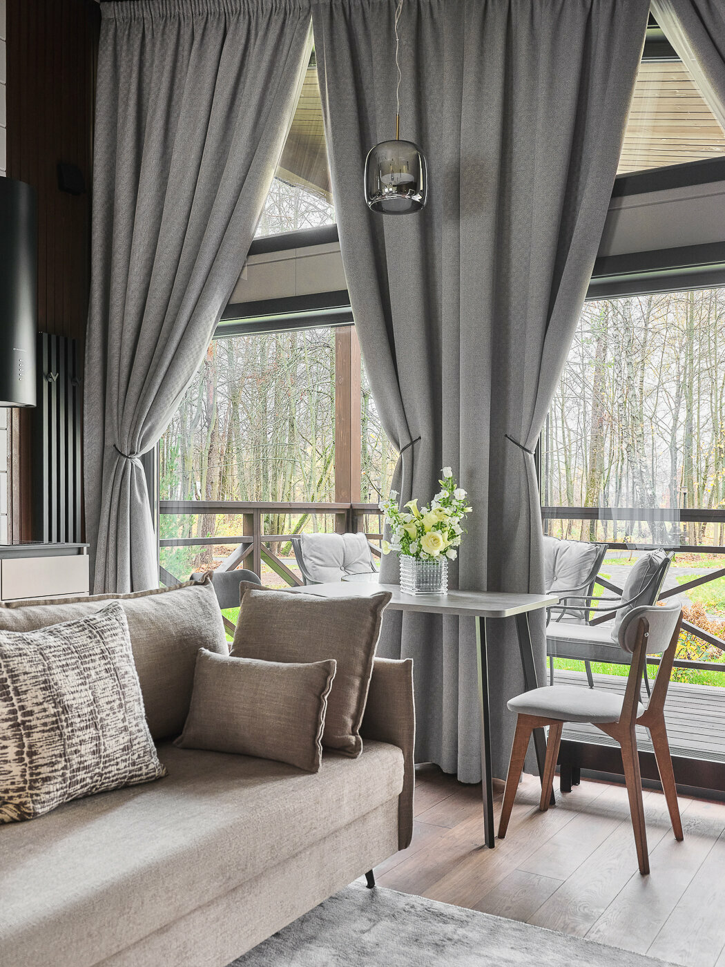 Коттедж с видом на лес