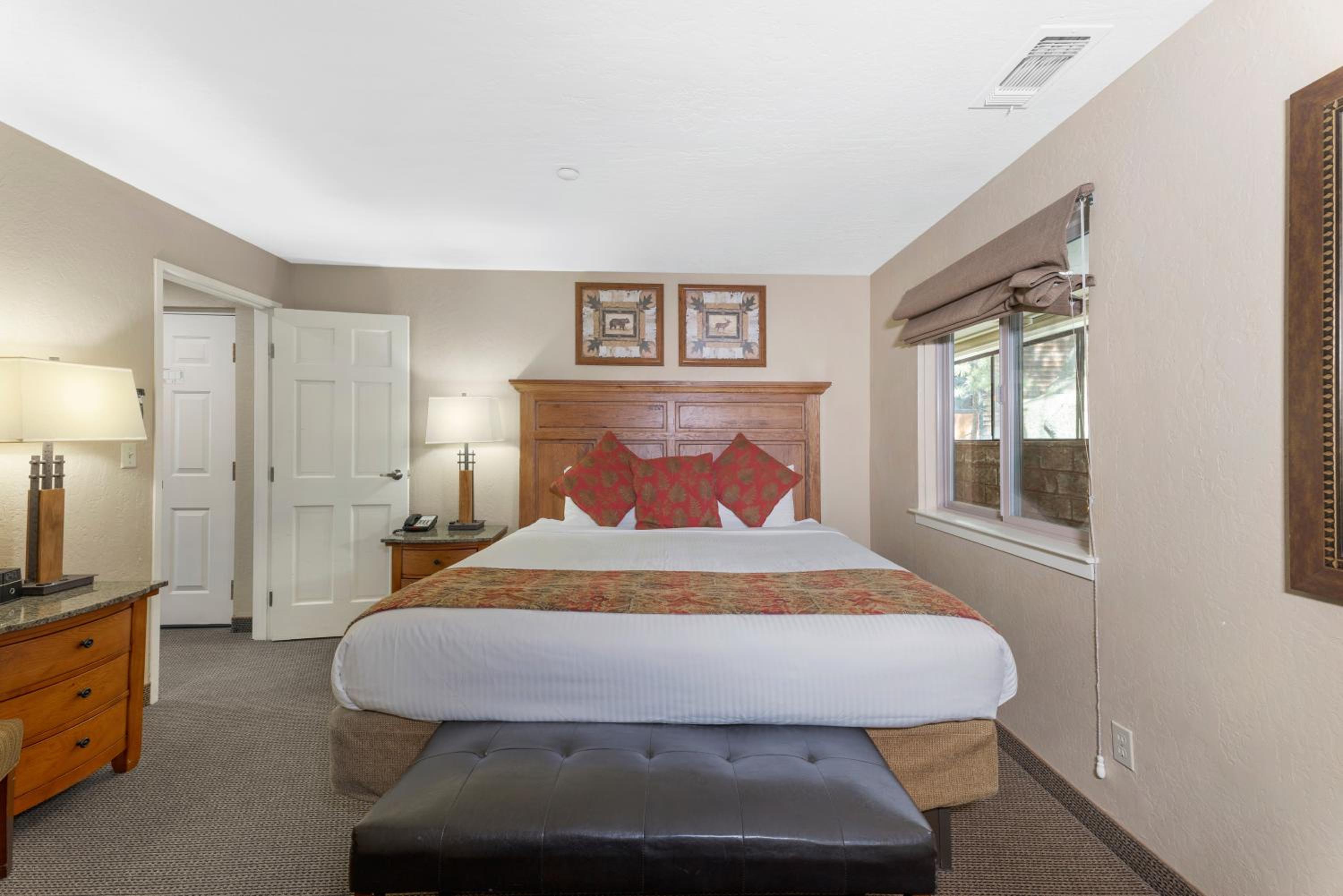 One-Bedroom King Villa with View