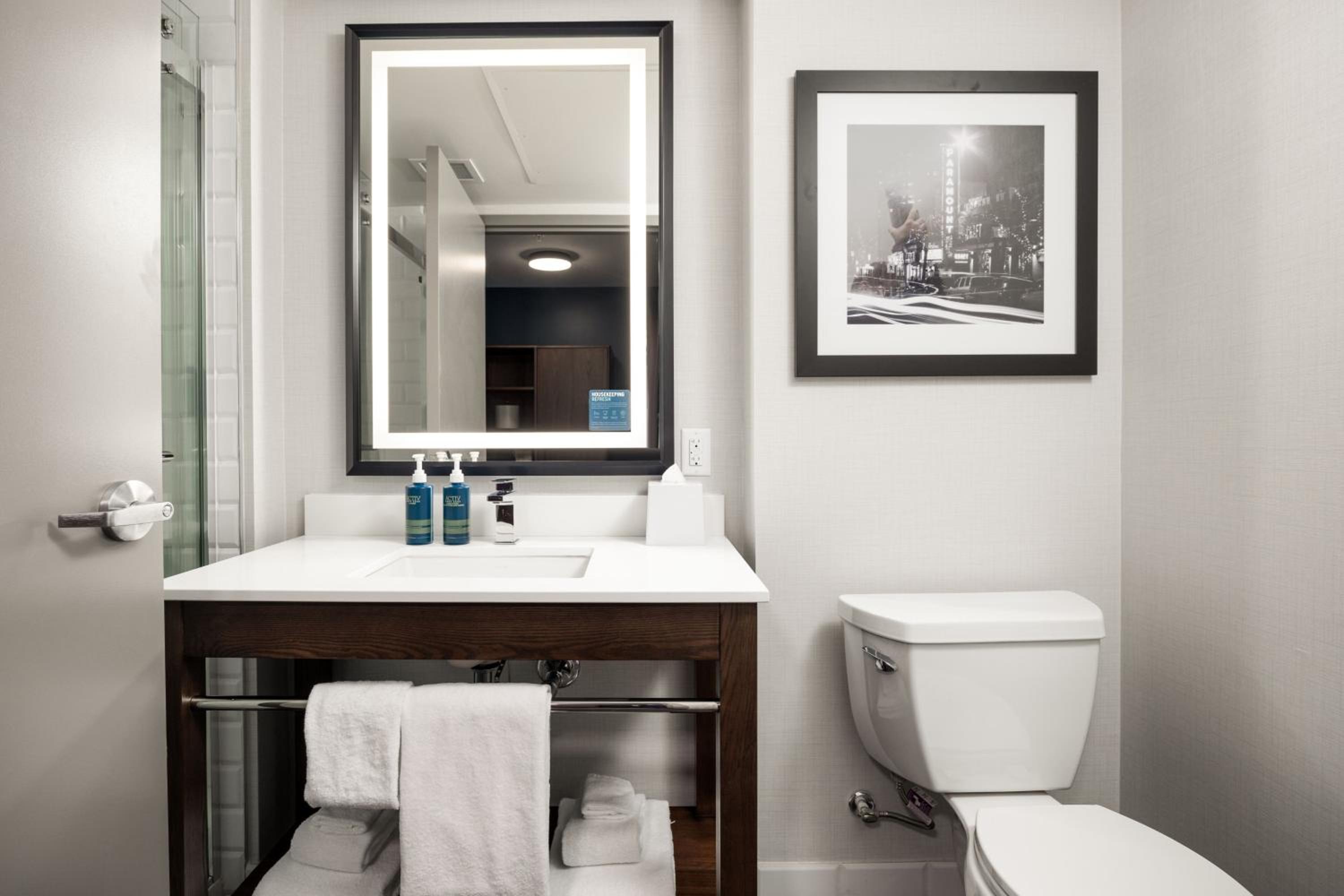 Premium Deluxe, 1 King, 1 Sofa bed