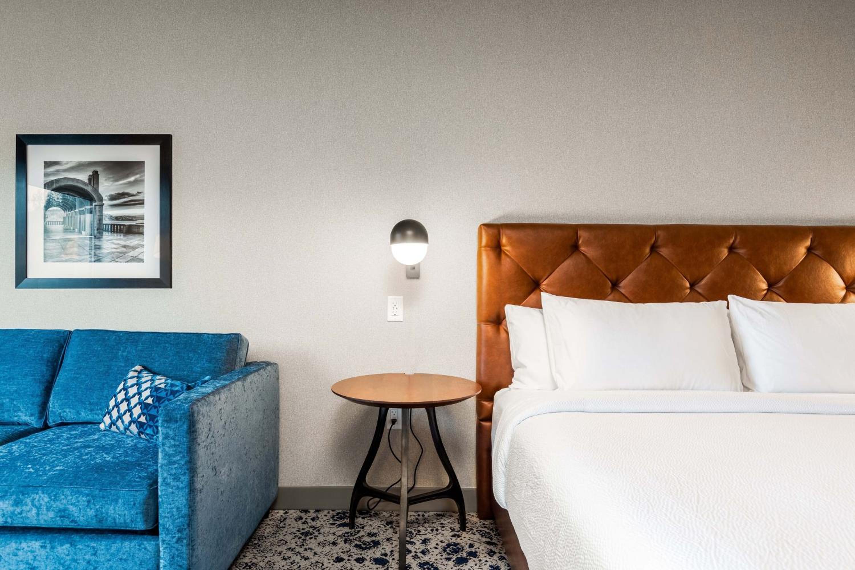 Premium Deluxe, 1 King, 1 Sofa bed