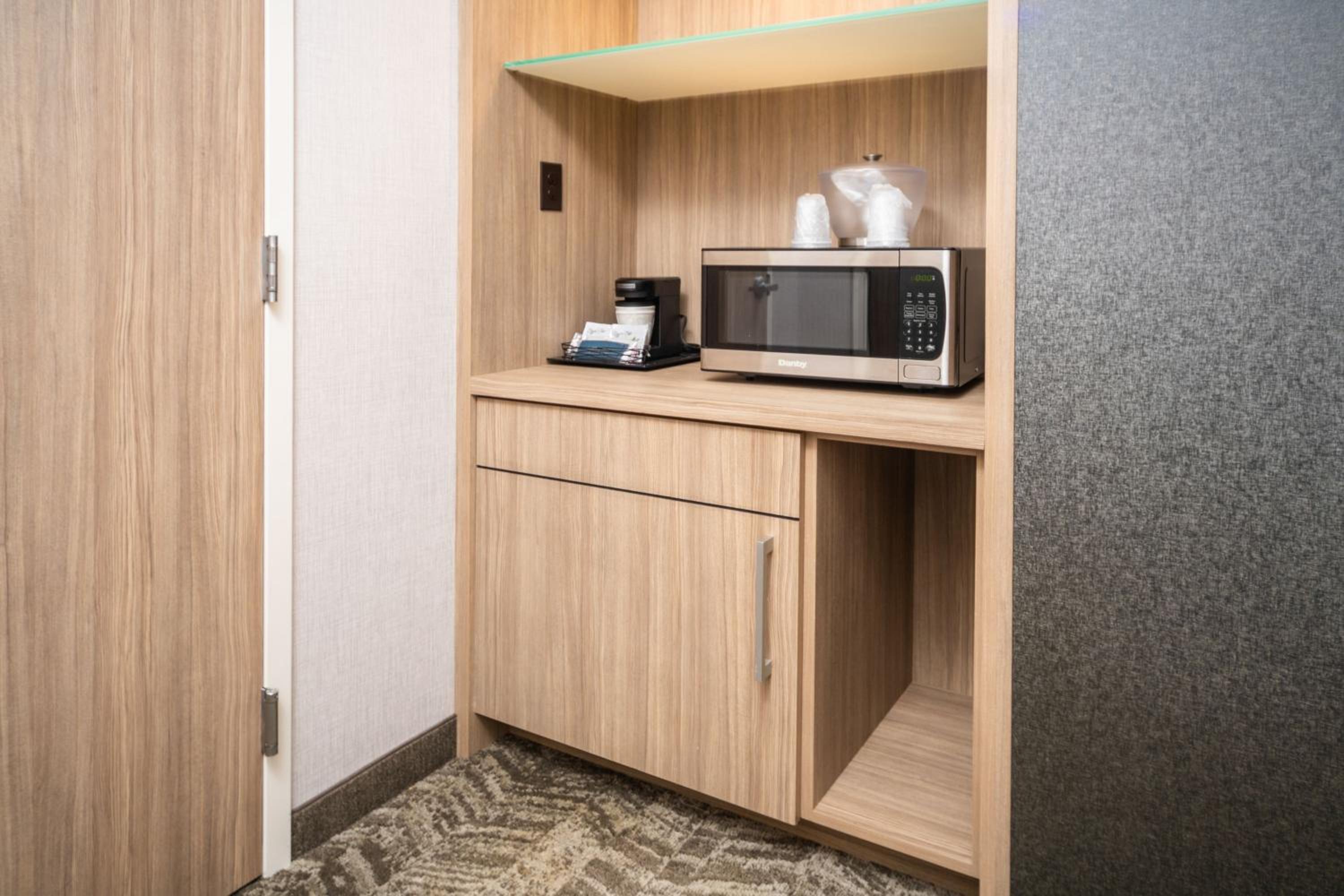 King Suite with Trundle Bed