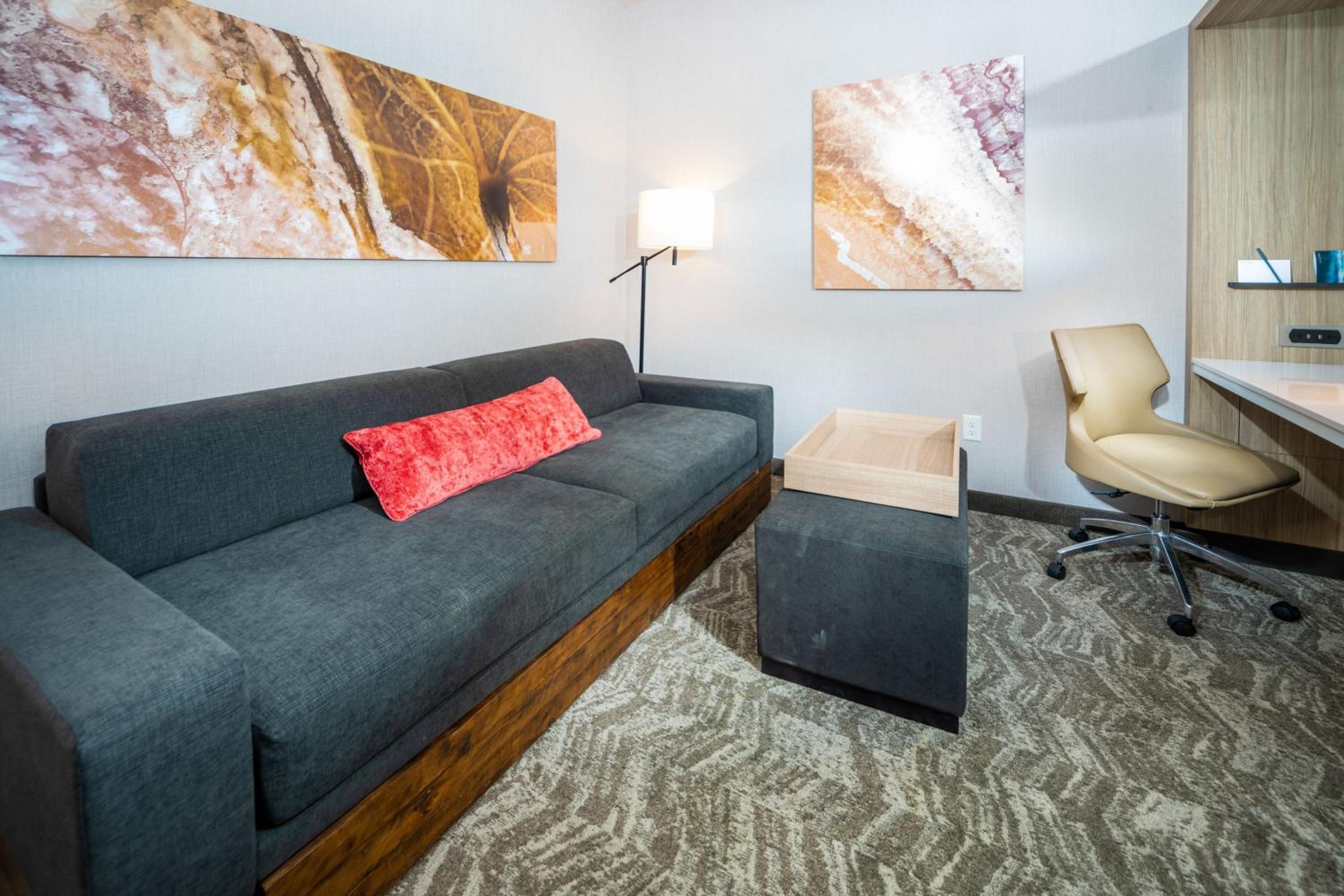 King Suite with Trundle Bed