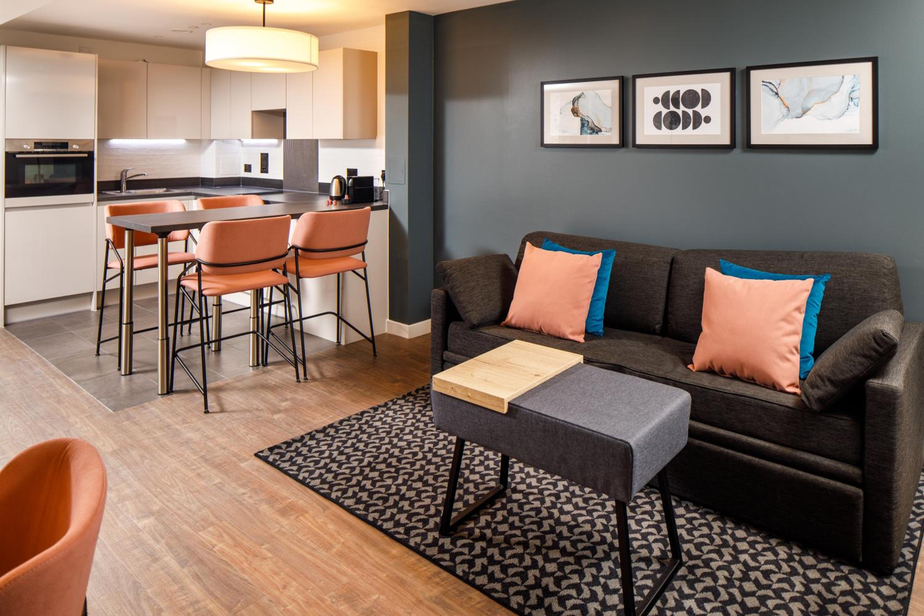 One-Bedroom Apartment