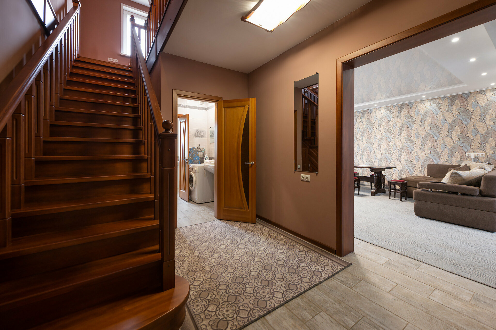 Коттедж с балконом